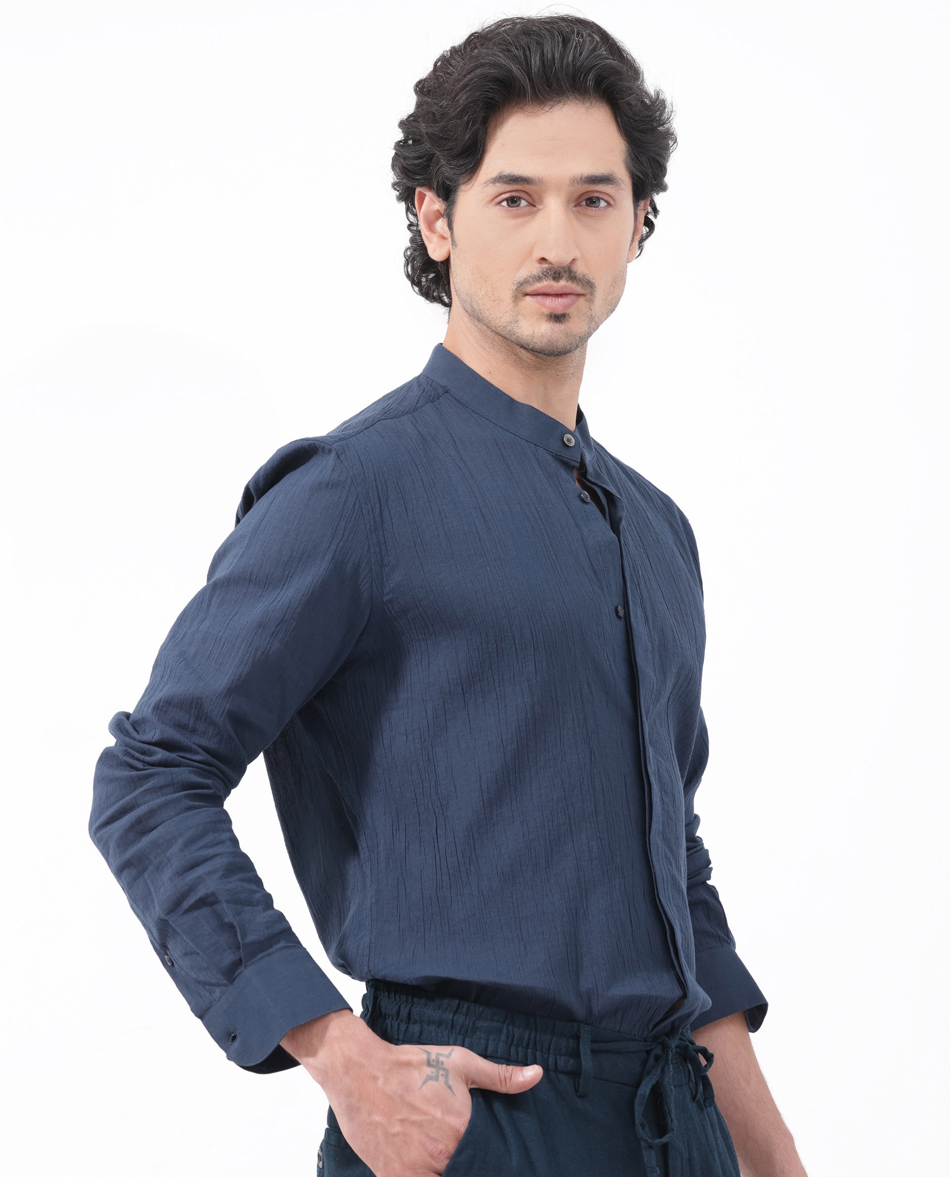 Rare Rabbit Mens Crinkle LS Navy Cotton Fabric Mandarin Collar Full Sleeve Crinkle Effect Solid Shirt