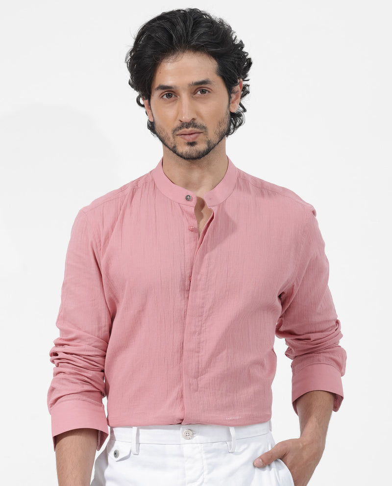 Rare Rabbit Mens Crinkle LS Pink Cotton Fabric Mandarin Collar Full Sleeve Crinkle Effect Solid Shirt