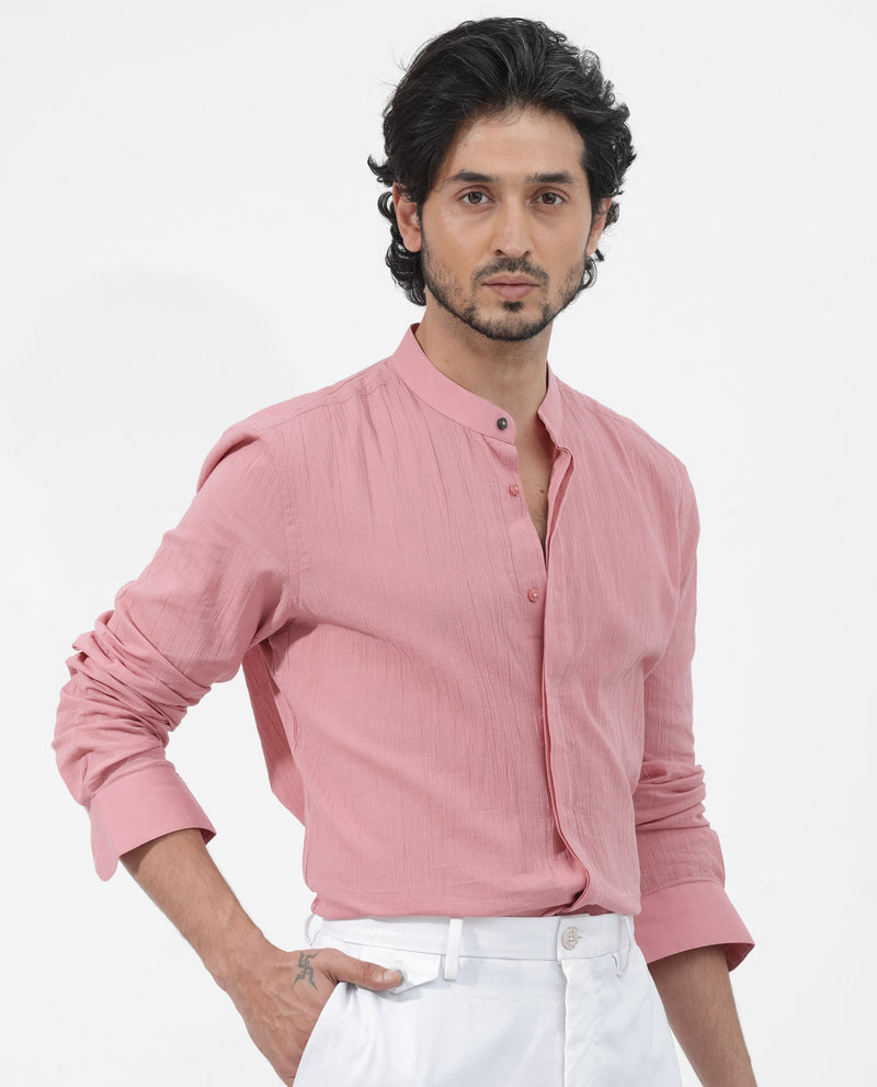 Rare Rabbit Mens Crinkle LS Pink Cotton Fabric Mandarin Collar Full Sleeve Crinkle Effect Solid Shirt