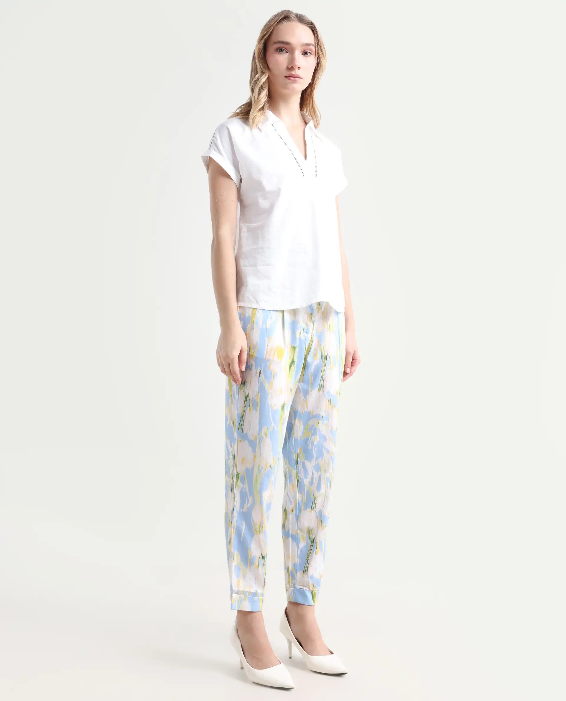 Rareism Women's Cult Green Cotton Abstract Print Ankle Length Slim Fit Trouser