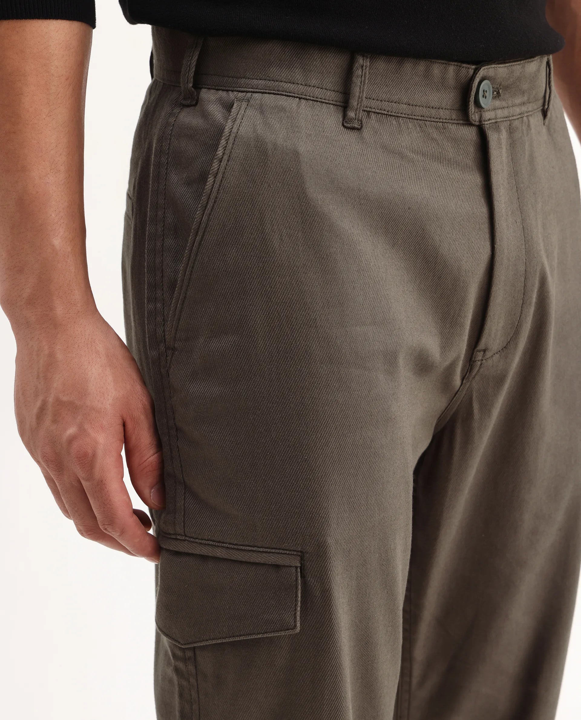 Rare Rabbit Men's Curex-1 Olive Cotton Blend Plain Regular Fit Trouser