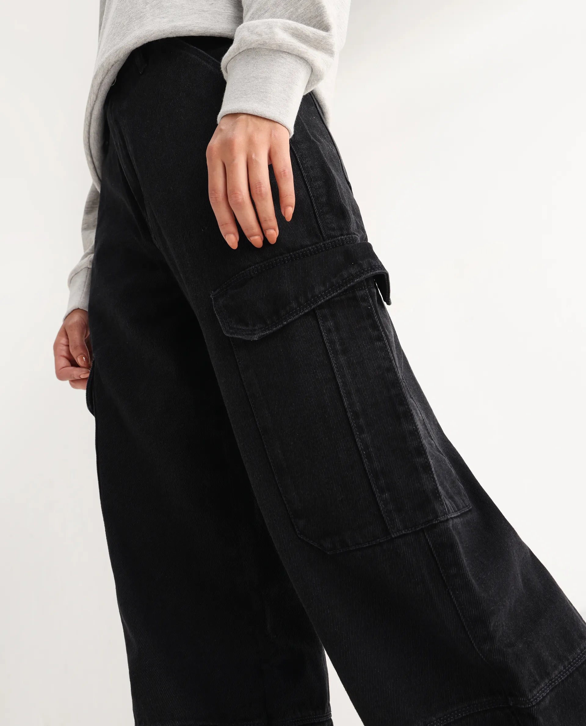 Rareism Women's Cyar Black Cotton Blend Plain Ankle Length Cargo Jeans