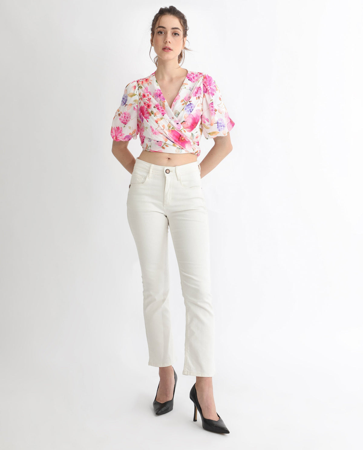 Rareism Women Dackio White Polyester Fabric Short Sleeves Tie-Up Closure V-Neck Balloon Sleeve Relaxed Fit Floral Print Cropped Top