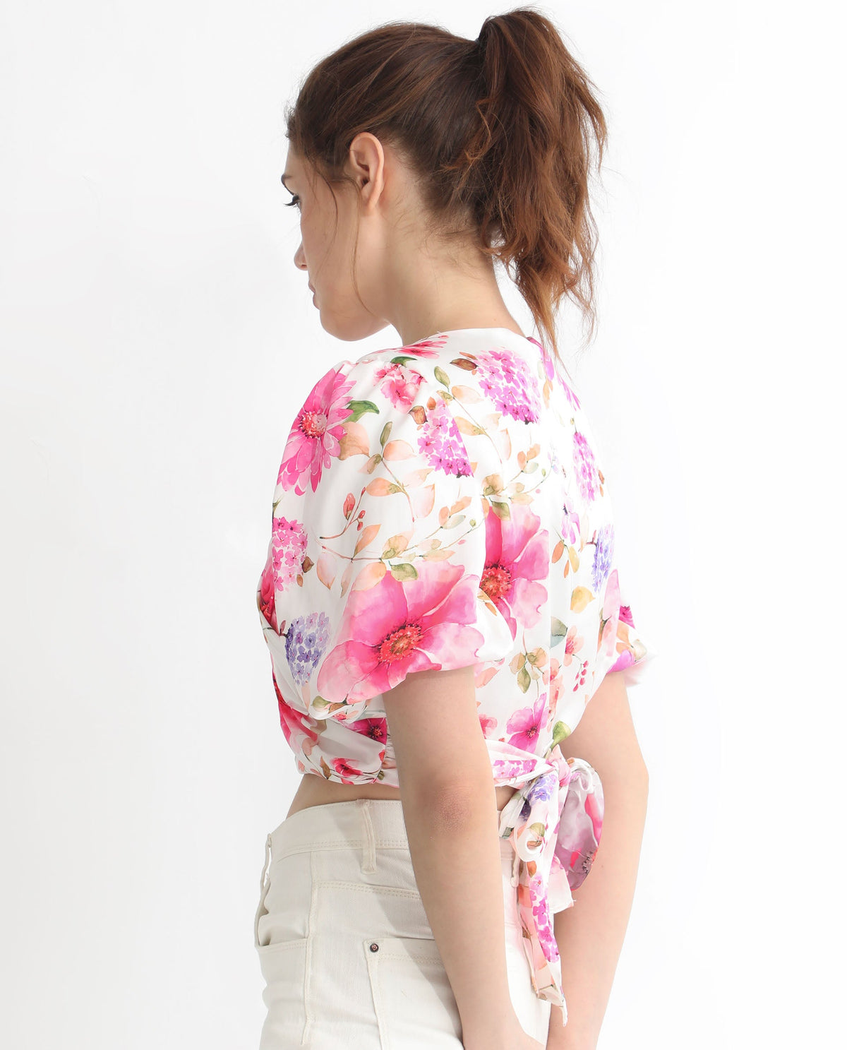 Rareism Women Dackio White Polyester Fabric Short Sleeves Tie-Up Closure V-Neck Balloon Sleeve Relaxed Fit Floral Print Cropped Top