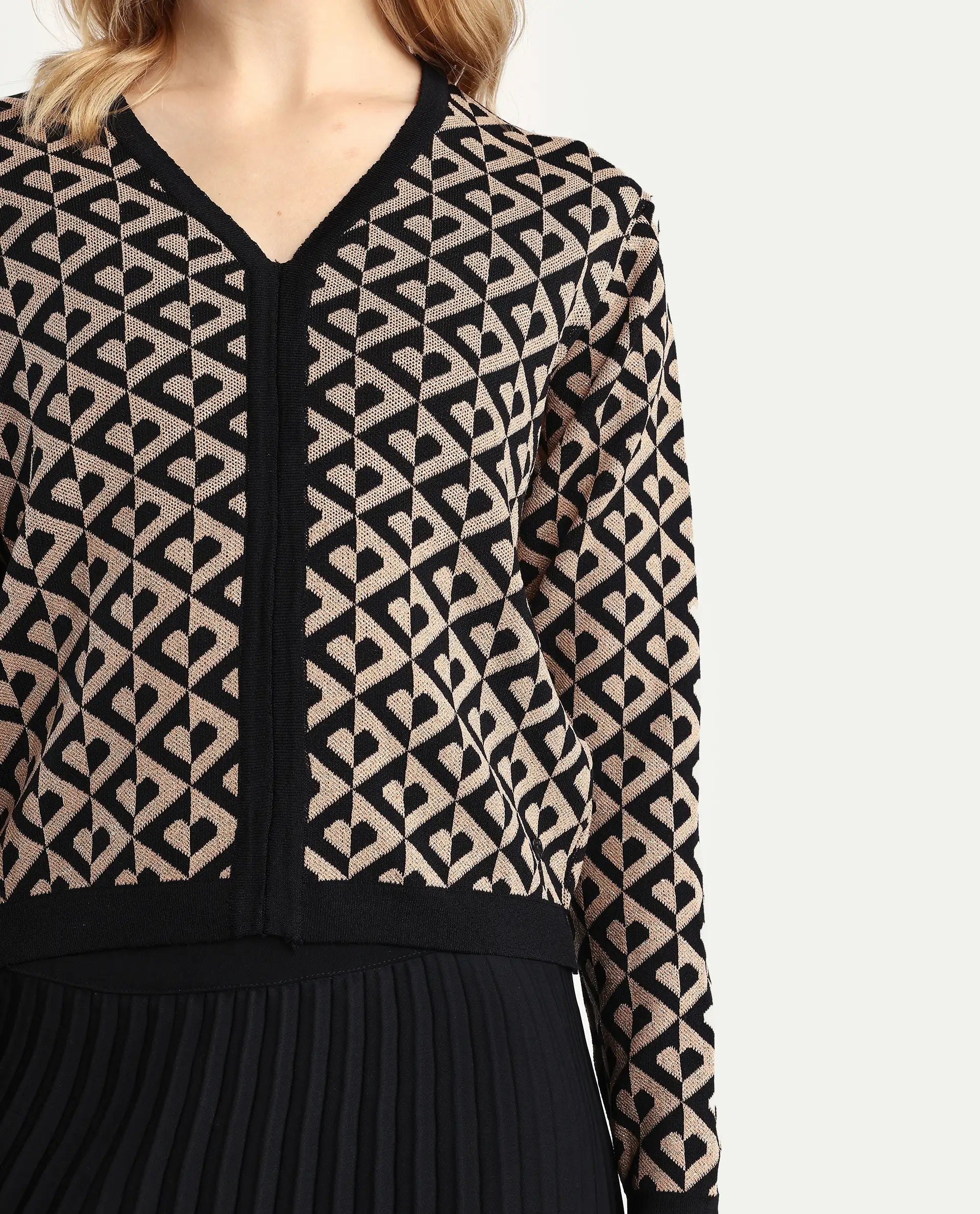 Rareism Women's Dortyol Black Viscose V-Neck Geometric Print Regular Fit Sweater