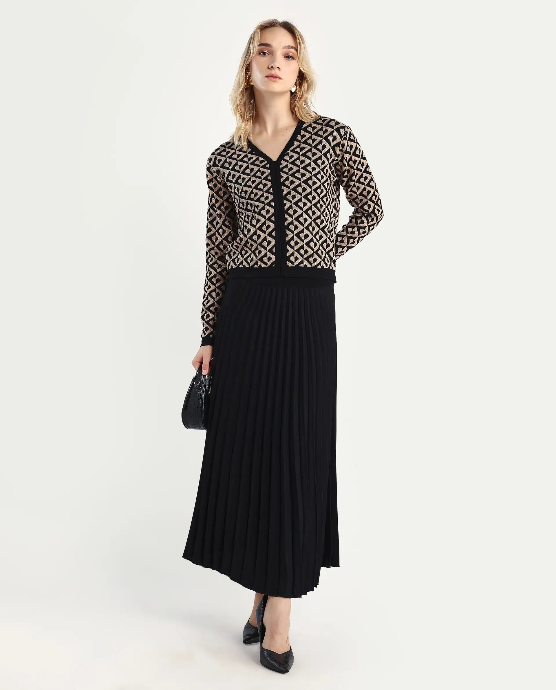 Rareism Women's Dortyol Black Viscose V-Neck Geometric Print Regular Fit Sweater