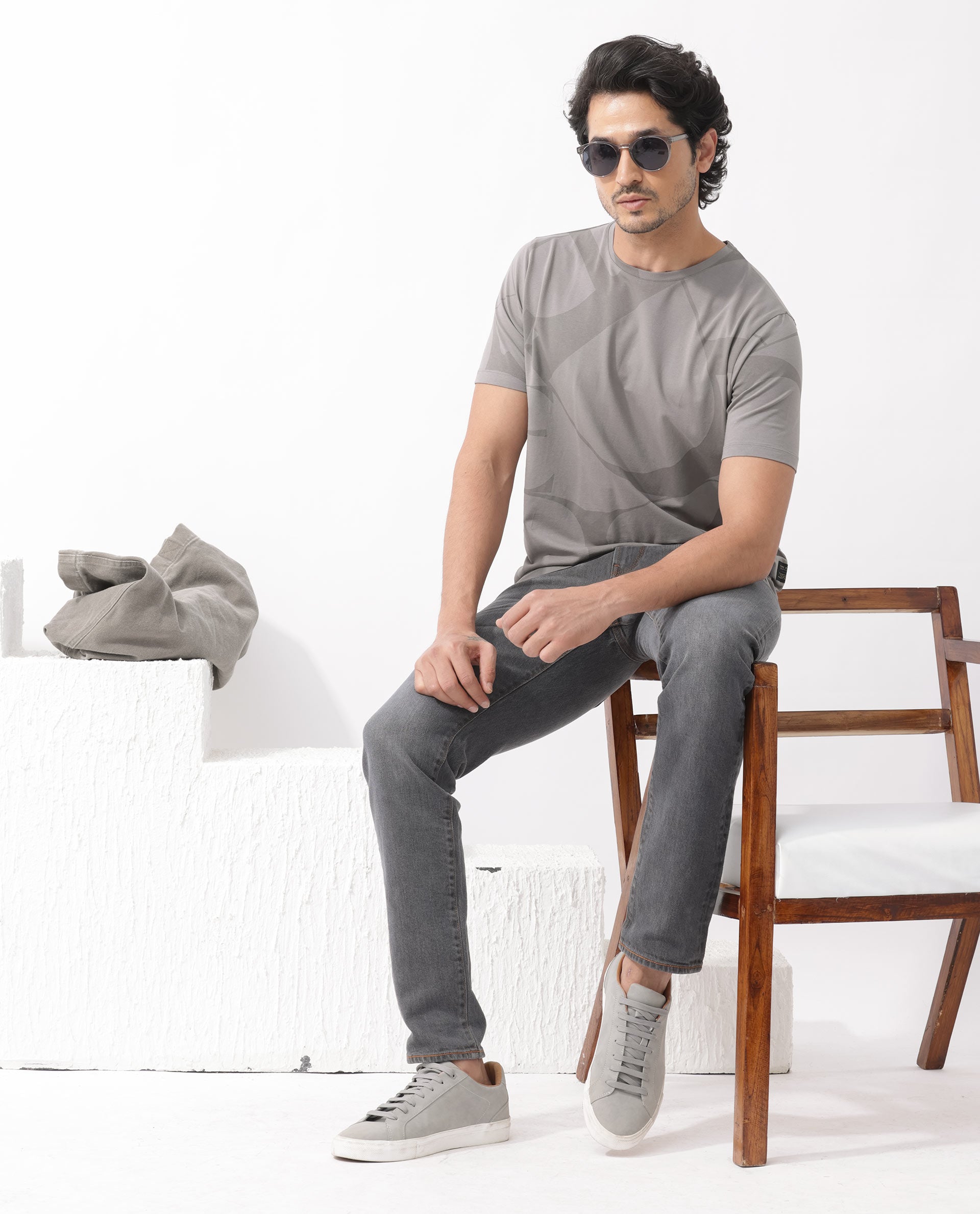 Rare Rabbit Articale Mens Drew Grey Cotton Lycra Fabric Short Sleeve Crew Neck Slim Fit Printed T-Shirt