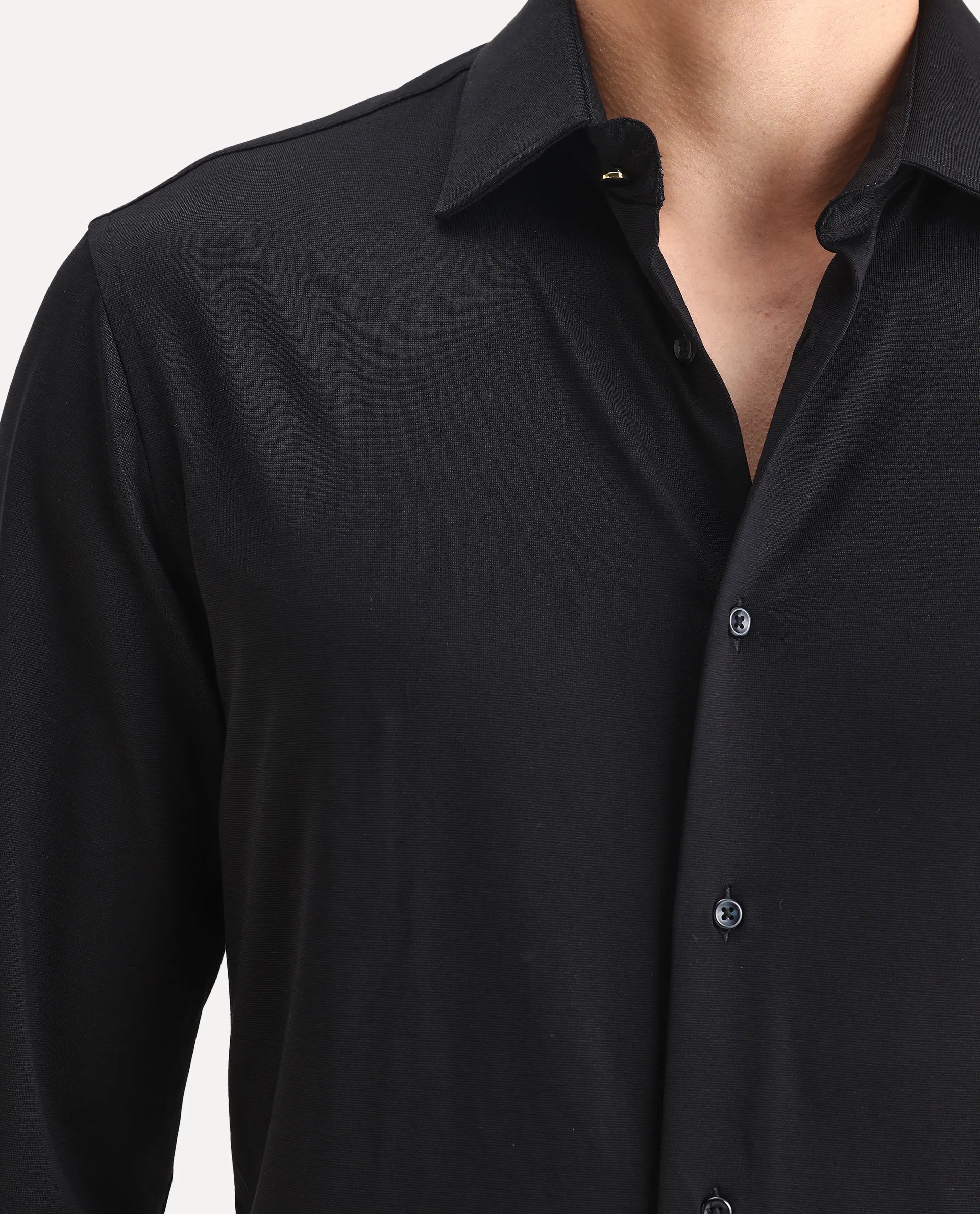 Rare Rabbit Men's Dulce Black Cotton Plain Regular Fit Full Sleeve Collared Shirt
