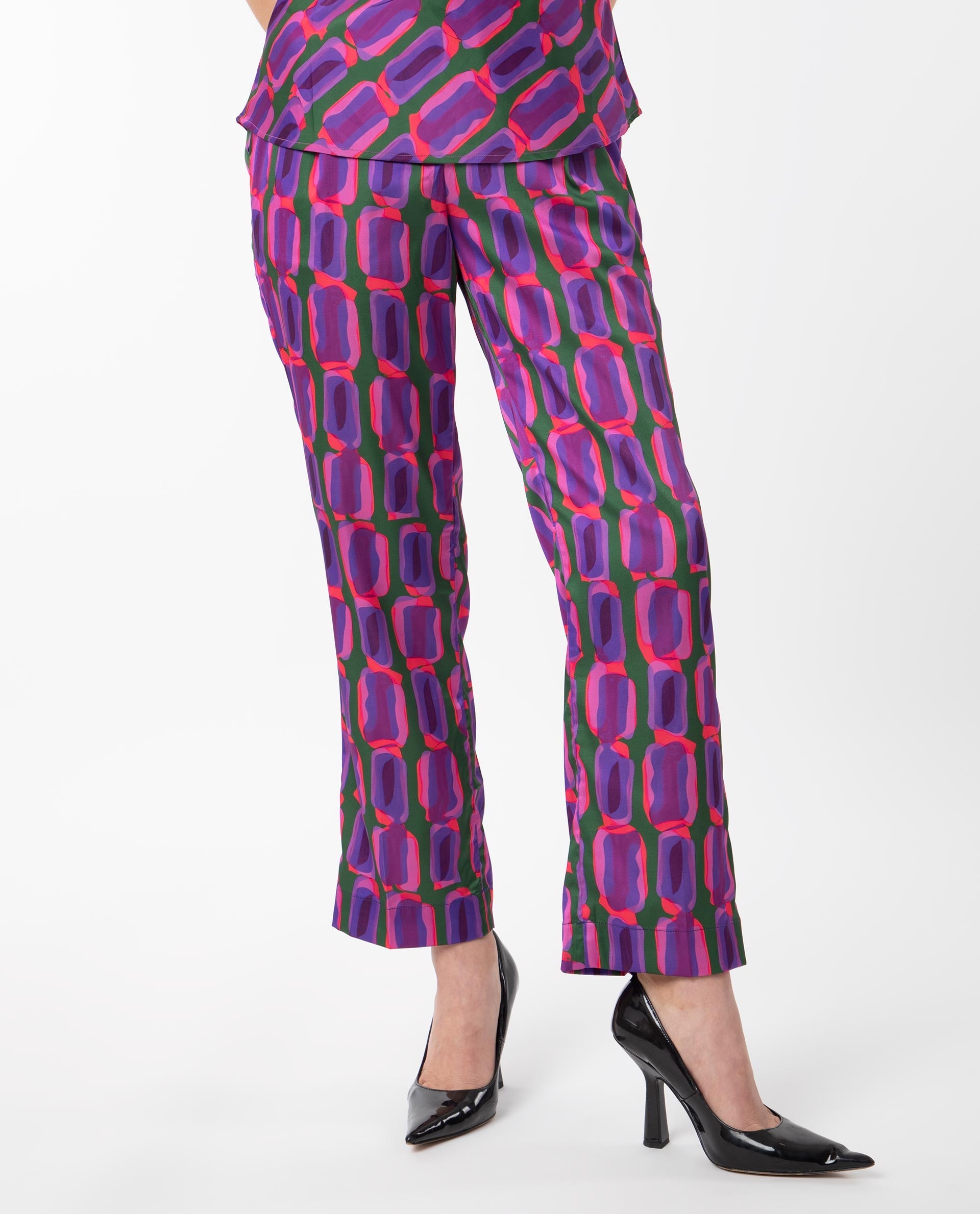 Rareism Women Eista Purple Polyester Fabric Relaxed Fit Geometric Print Ankle Length Trousers