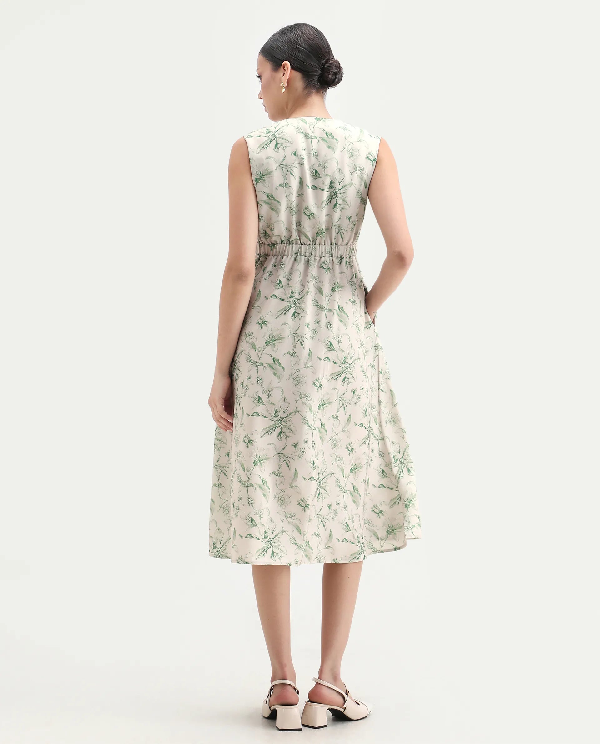 Rareism Women's Eleta Light Green Polyester V-Neck A-Line Floral Print Midi Dress