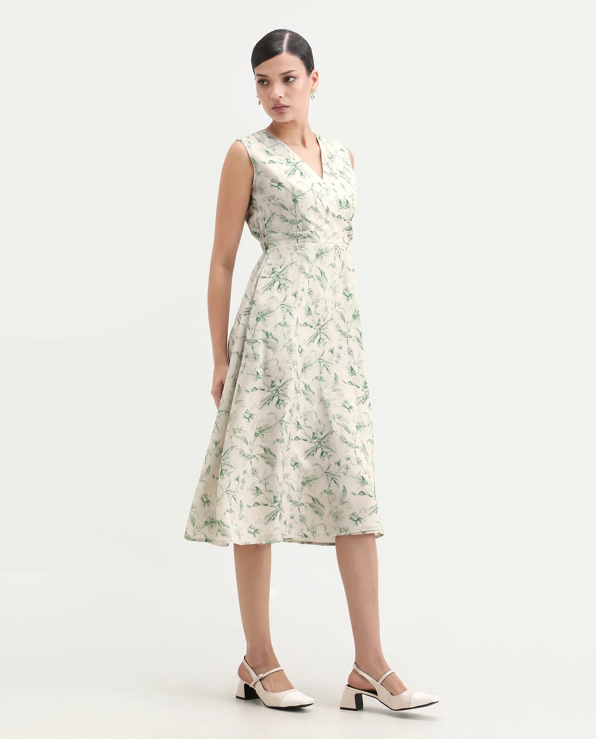 Rareism Women's Eleta Light Green Polyester V-Neck A-Line Floral Print Midi Dress