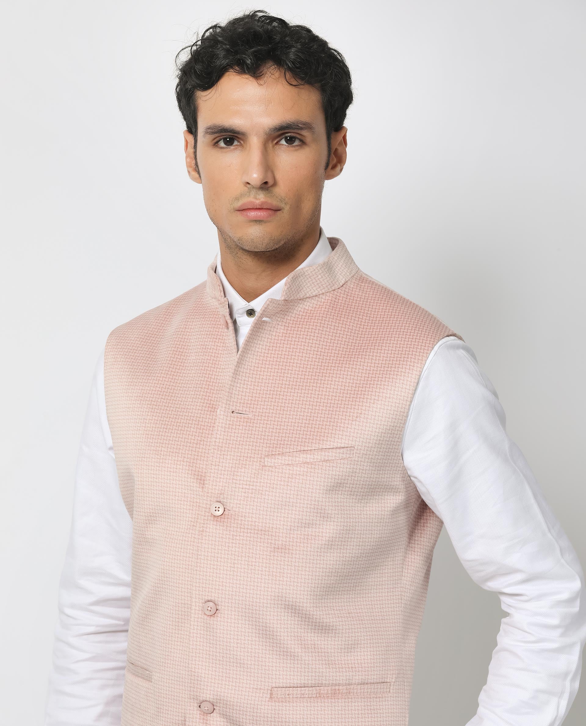 Rare Rabbit Men's Emerald Light Pink Mandarin Collar Sleeveless Textured Velvet Bandi