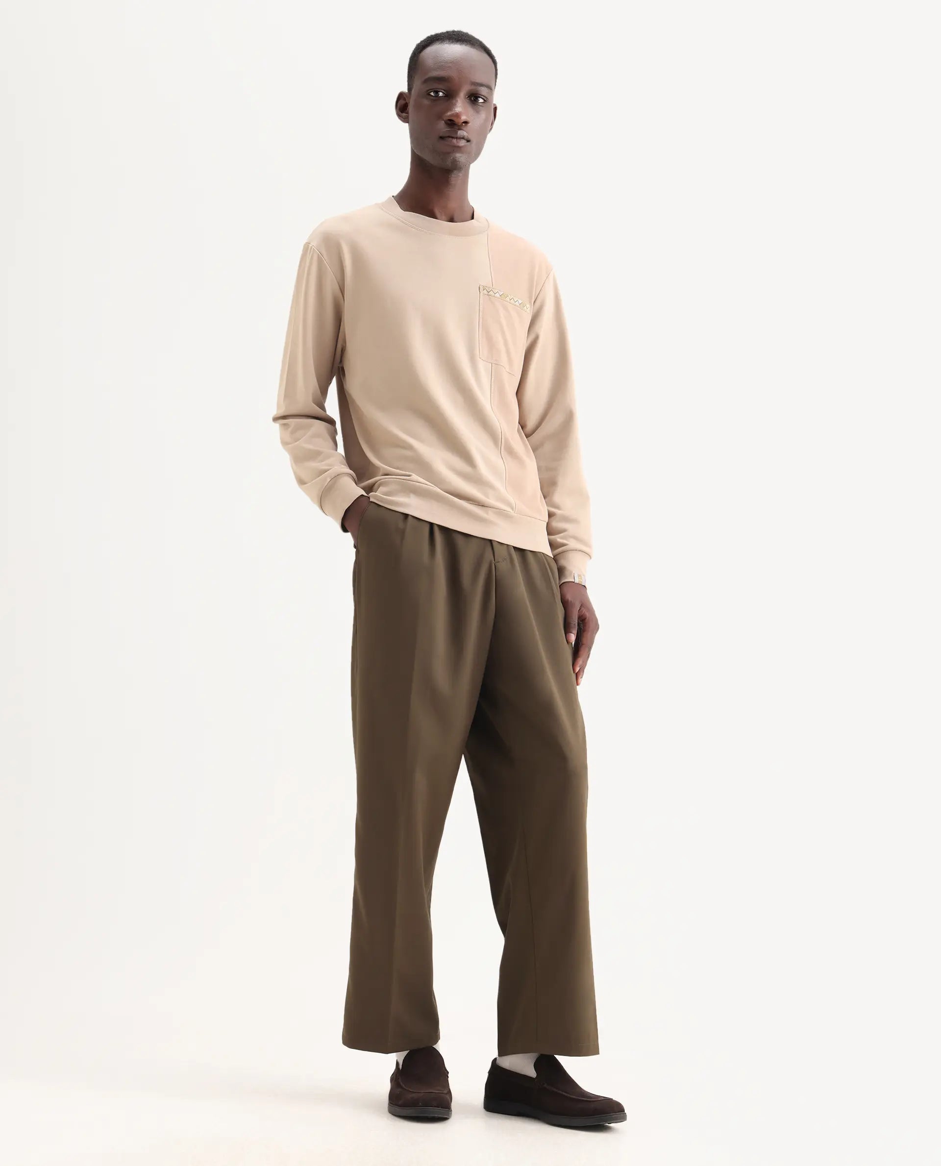 Rare Rabbit Men's Enzot Olive Cotton Plain Relaxed Fit Trouser