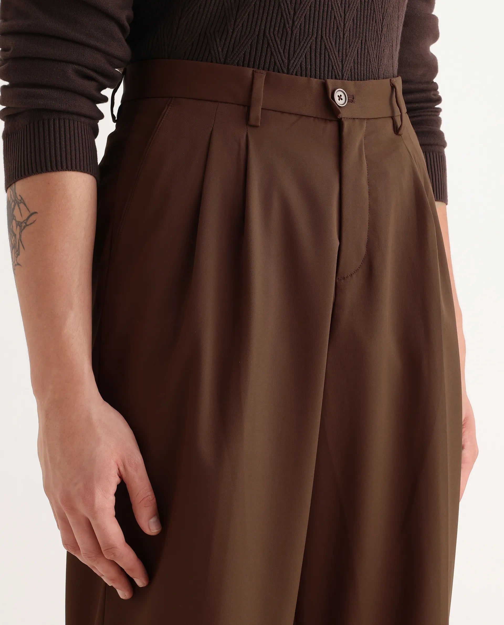 Rare Rabbit Men's Enzot Brown Cotton Plain Relaxed Fit Trouser