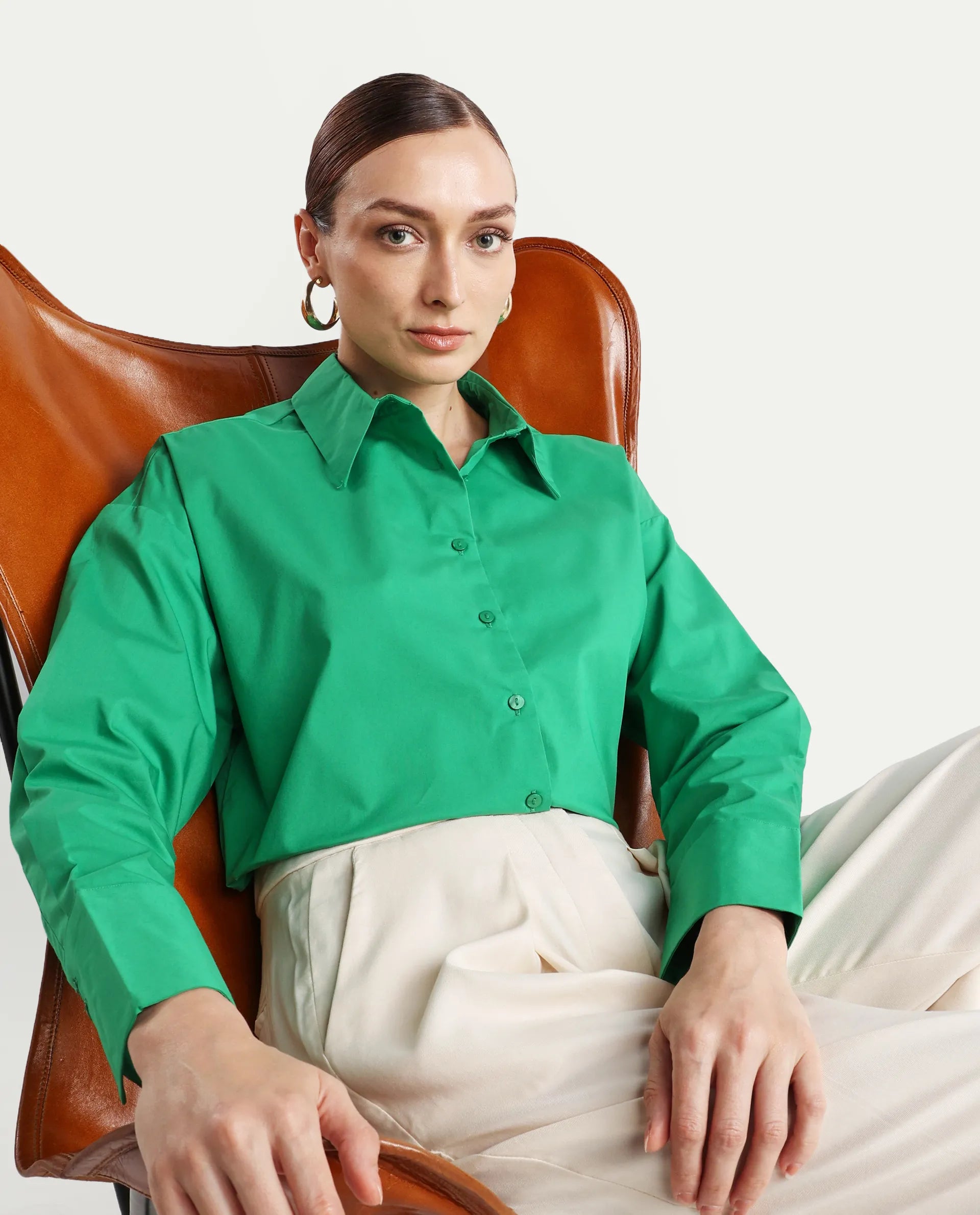 Rareism Women's Epneto Green Cotton Blend Collared Plain Cuffed Sleeve Boxy Fit Shirt