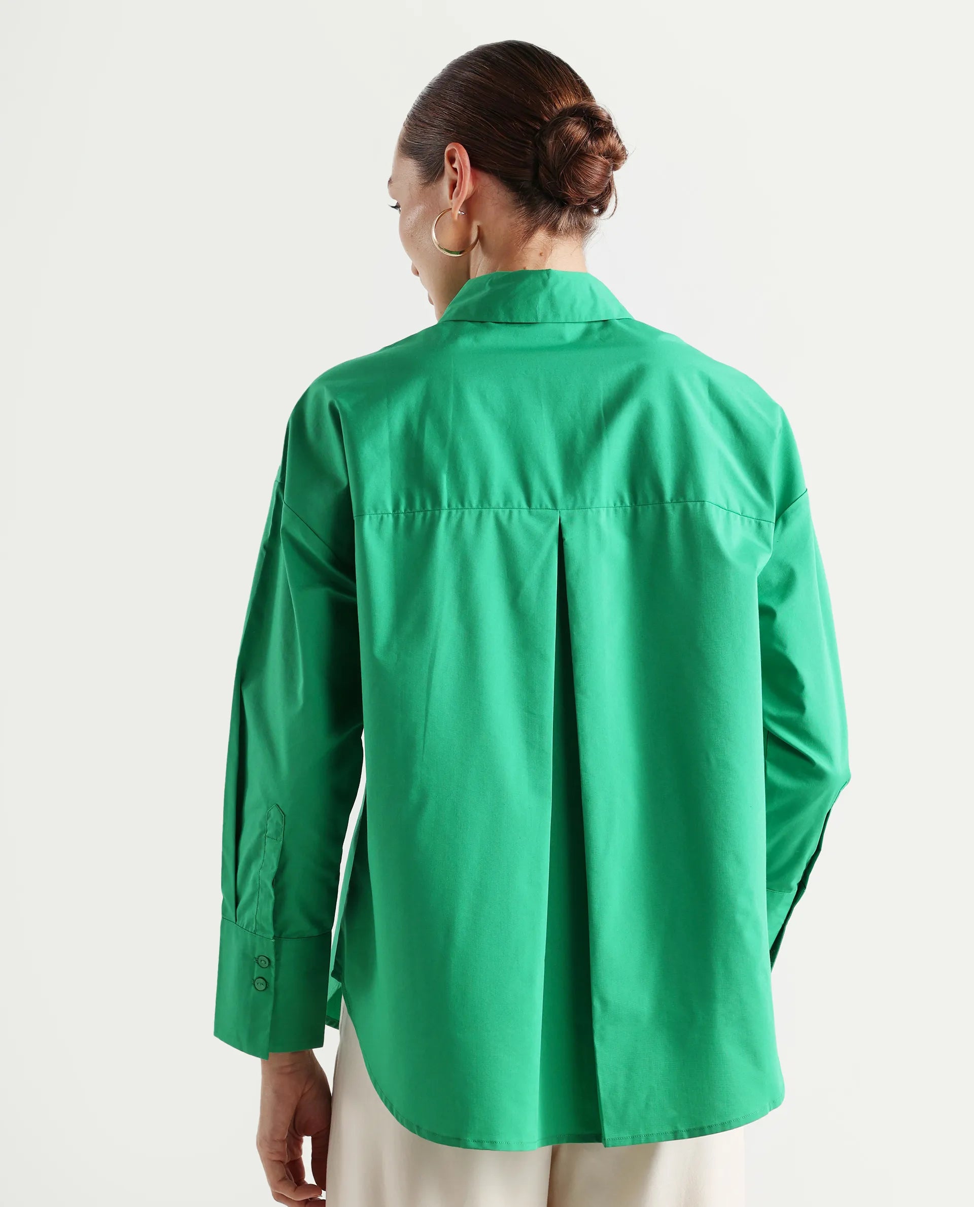 Rareism Women's Epneto Green Cotton Blend Collared Plain Cuffed Sleeve Boxy Fit Shirt