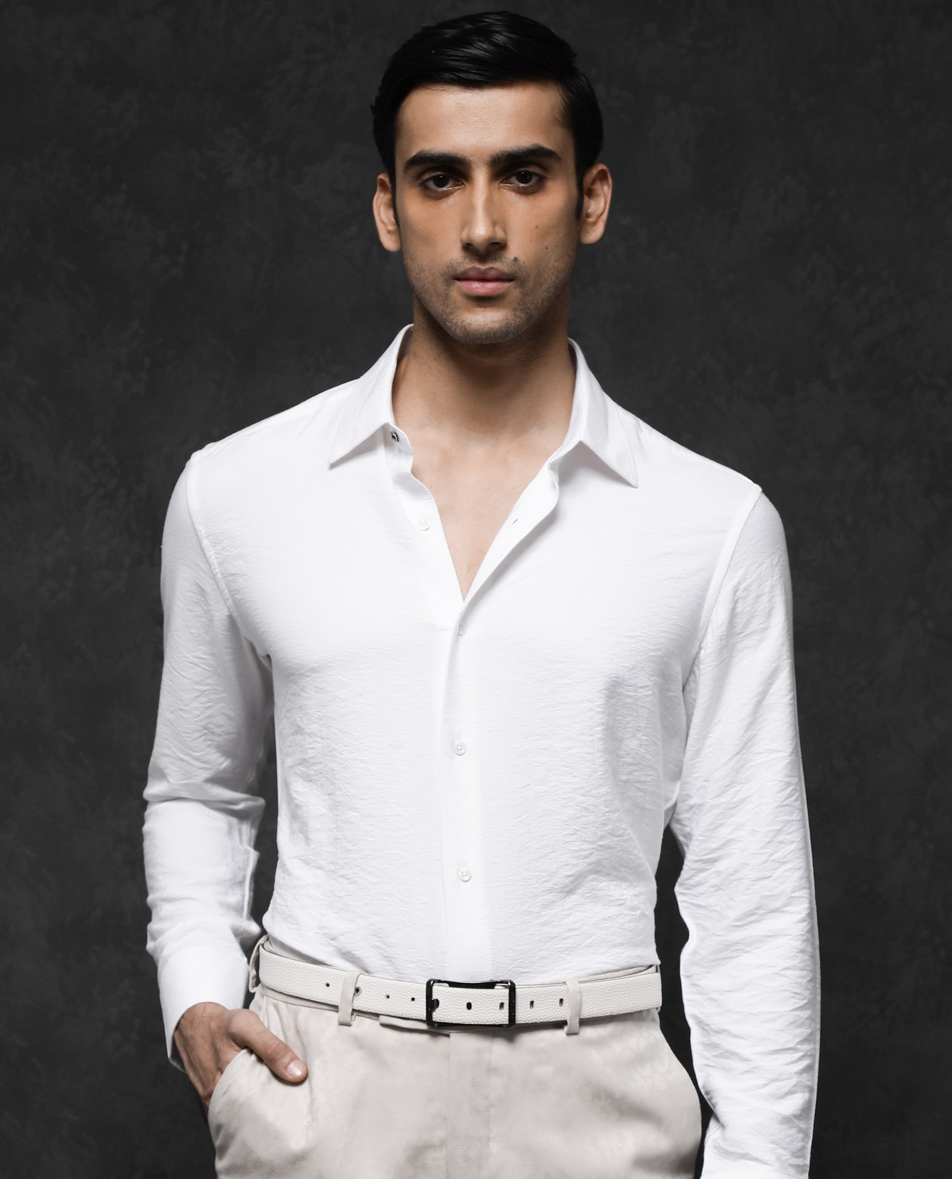 Rare Rabbit Mens Esty White Viscose Nylon Fabric Full Sleeve Solid Twill Formal Shirt