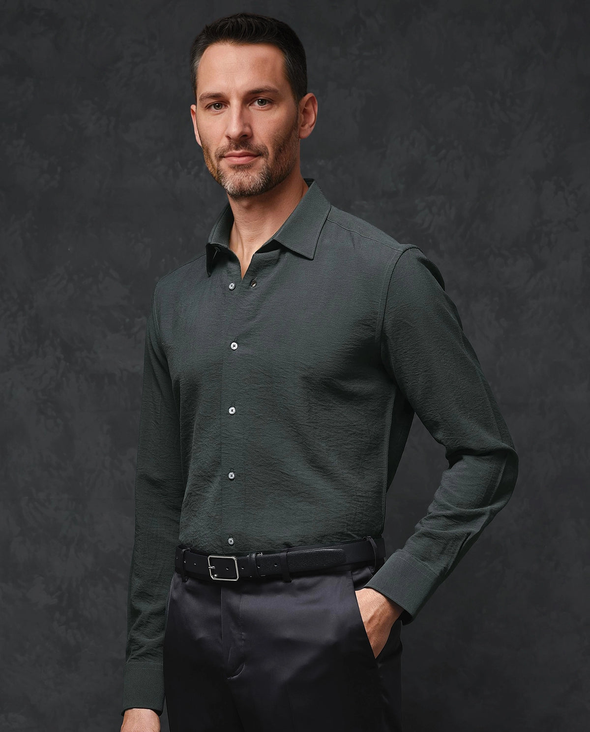 Rare Rabbit Mens Esty Dark Green Viscose Nylon Fabric Full Sleeves Solid Twill Shirt