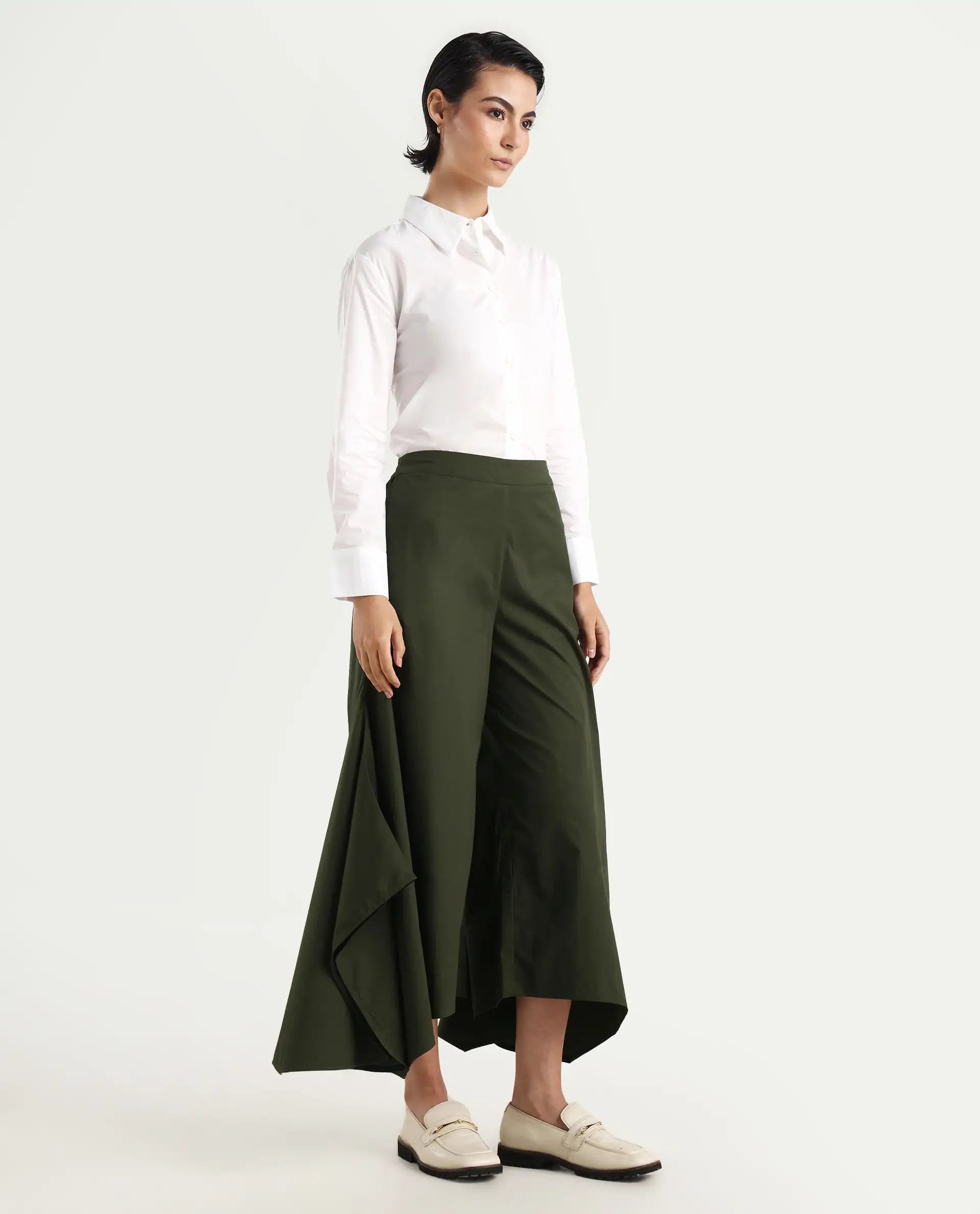 Rareism Women's Filom Green Cotton Blend Plain Ankle Length Flared Trouser