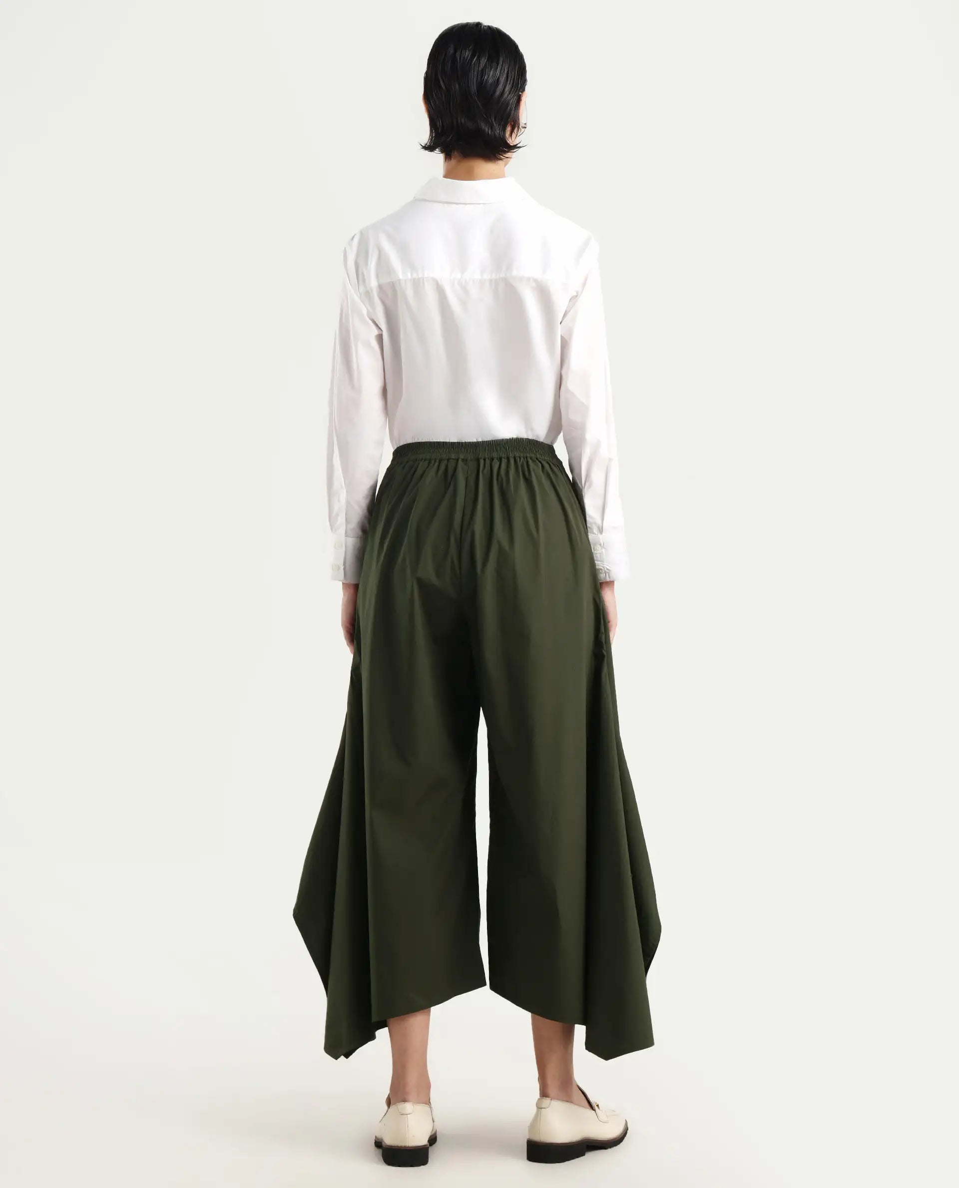 Rareism Women's Filom Green Cotton Blend Plain Ankle Length Flared Trouser