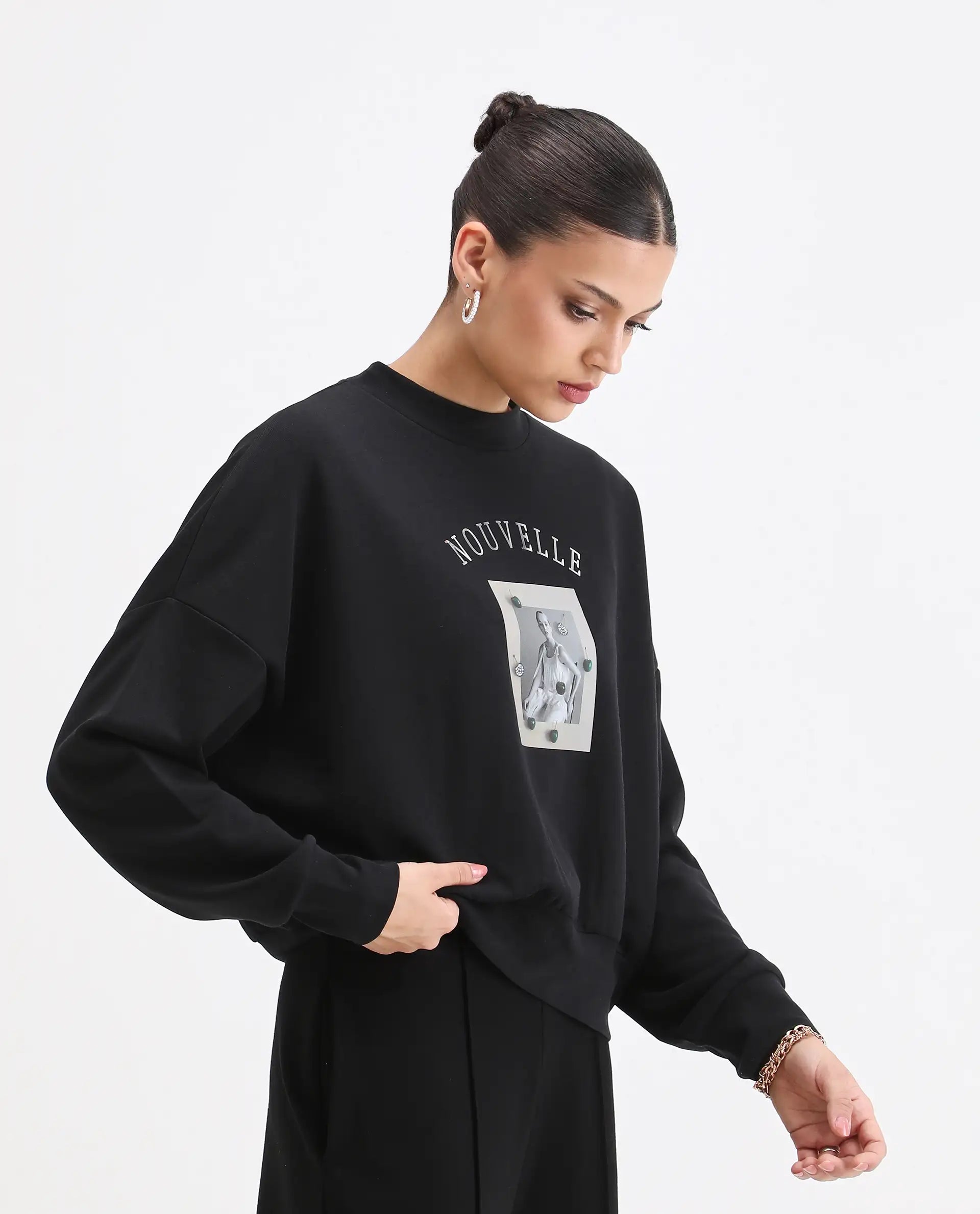 Rareism Women's Flen Black Cotton Blend Crew Neck Oversize Fit Graphic Print Sweatshirt