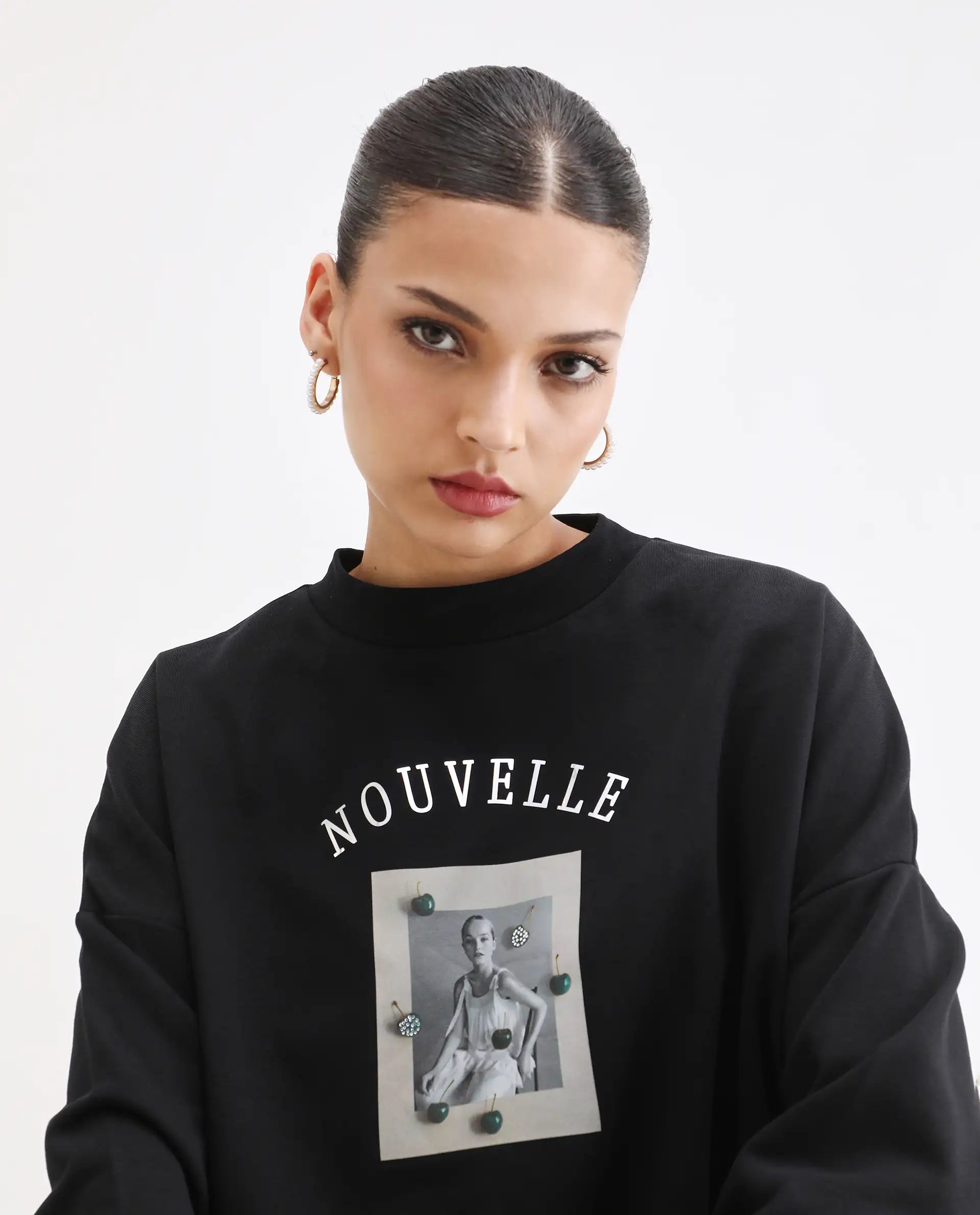 Rareism Women's Flen Black Cotton Blend Crew Neck Oversize Fit Graphic Print Sweatshirt