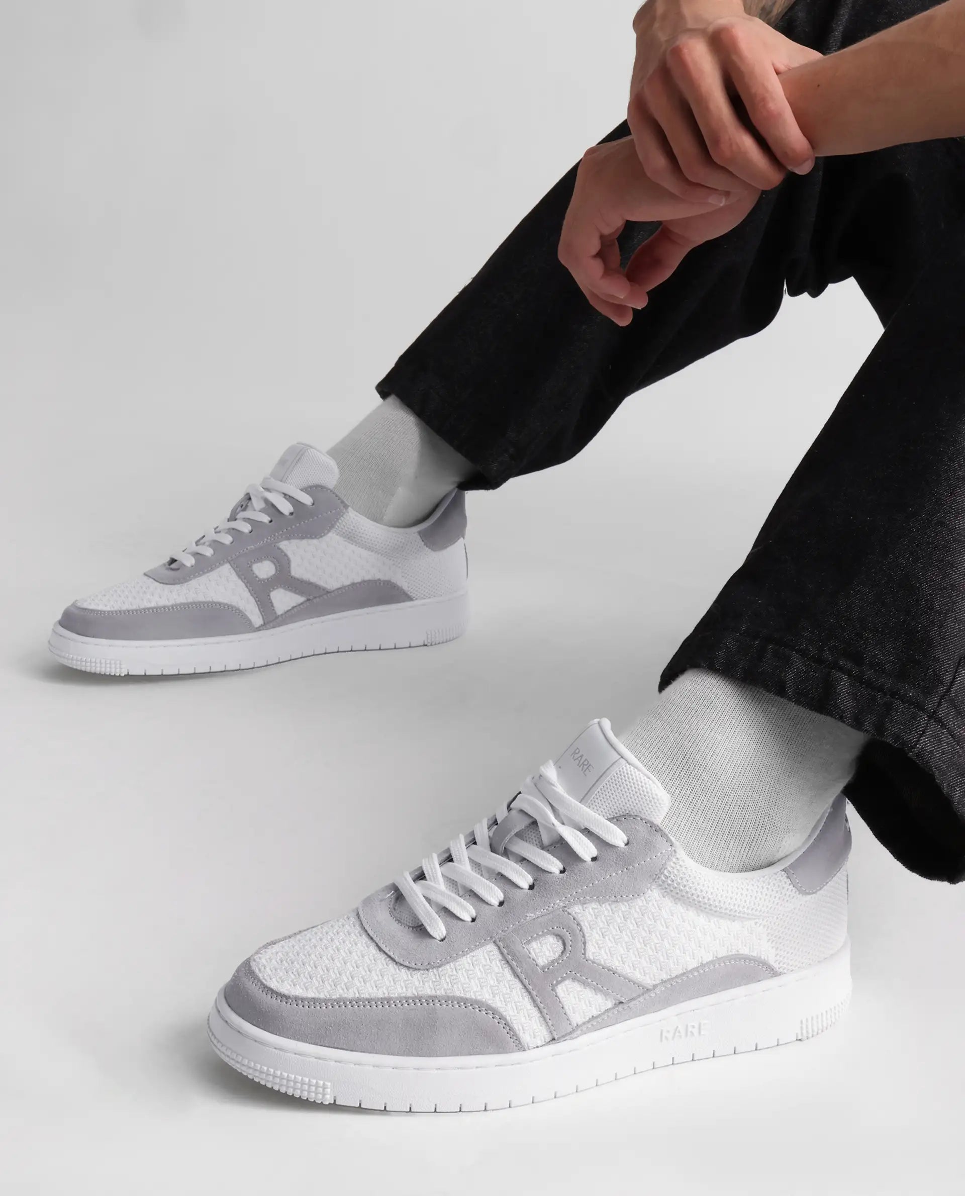 Rare Rabbit Men's Flint White Leather Lace-Up Closure Sneaker