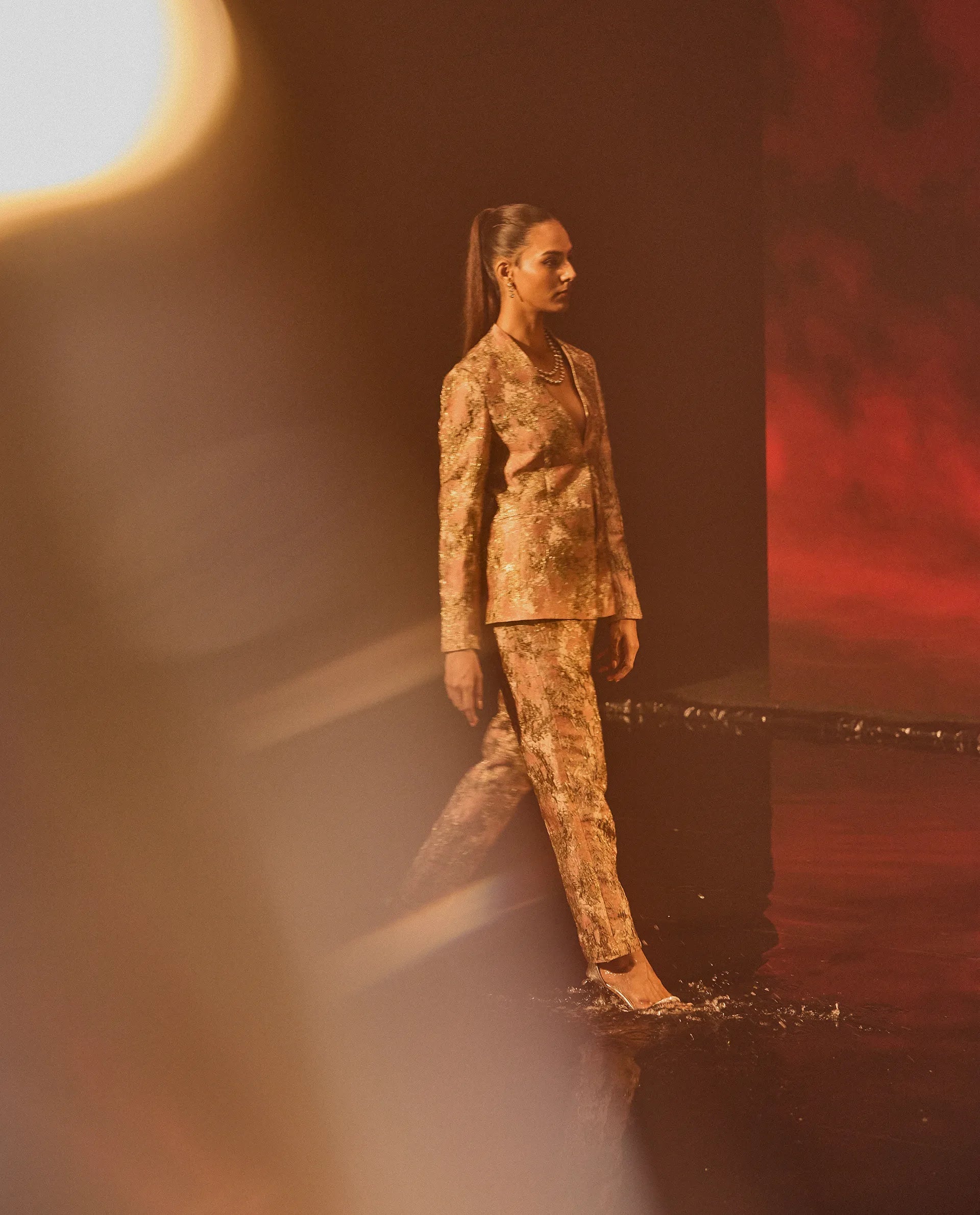 Rareism Women's Reshap-B Pink Poly Blend Tapered Ankle Length Jacquard Trouser