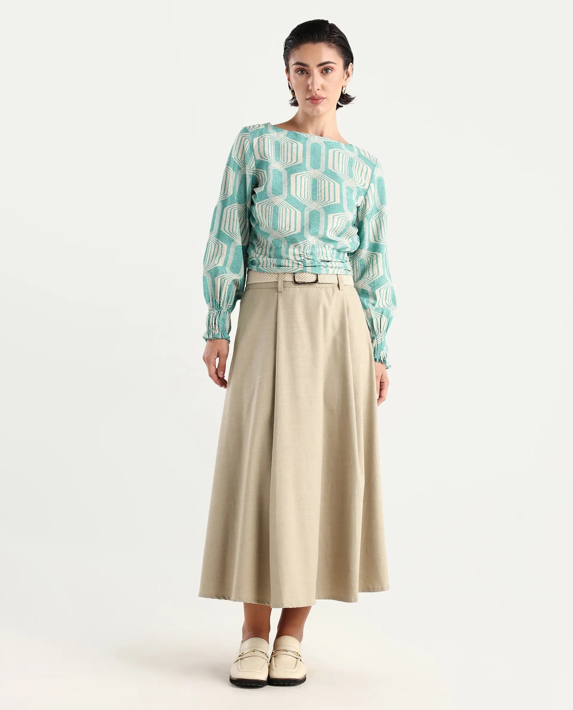 Rareism Women's Geonao Green Nylon Blend Crew Neck Geometric Print Bishop Sleeve Crop Regular Fit Top