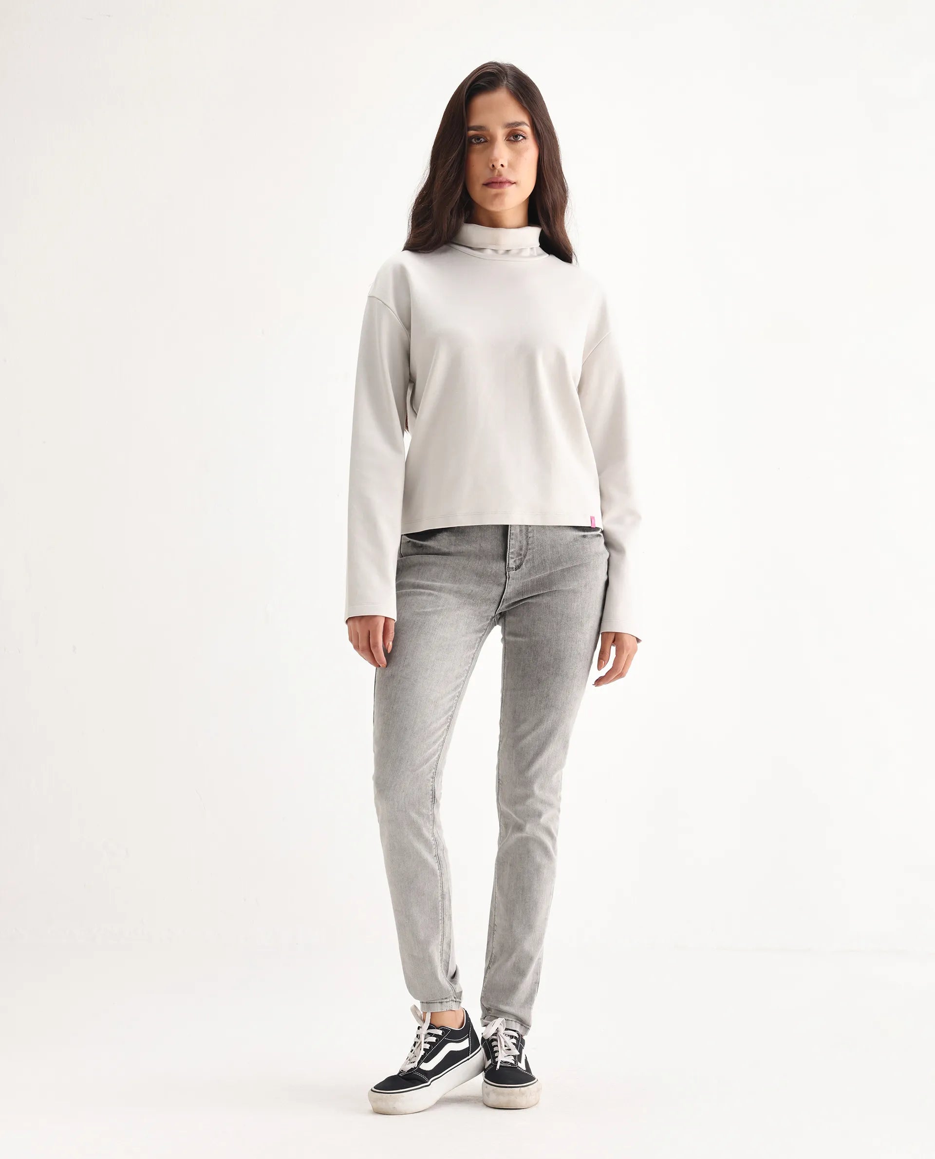 Rareism Women's Goliath Grey Cotton Blend Plain Ankle Length Slim Fit Jeans