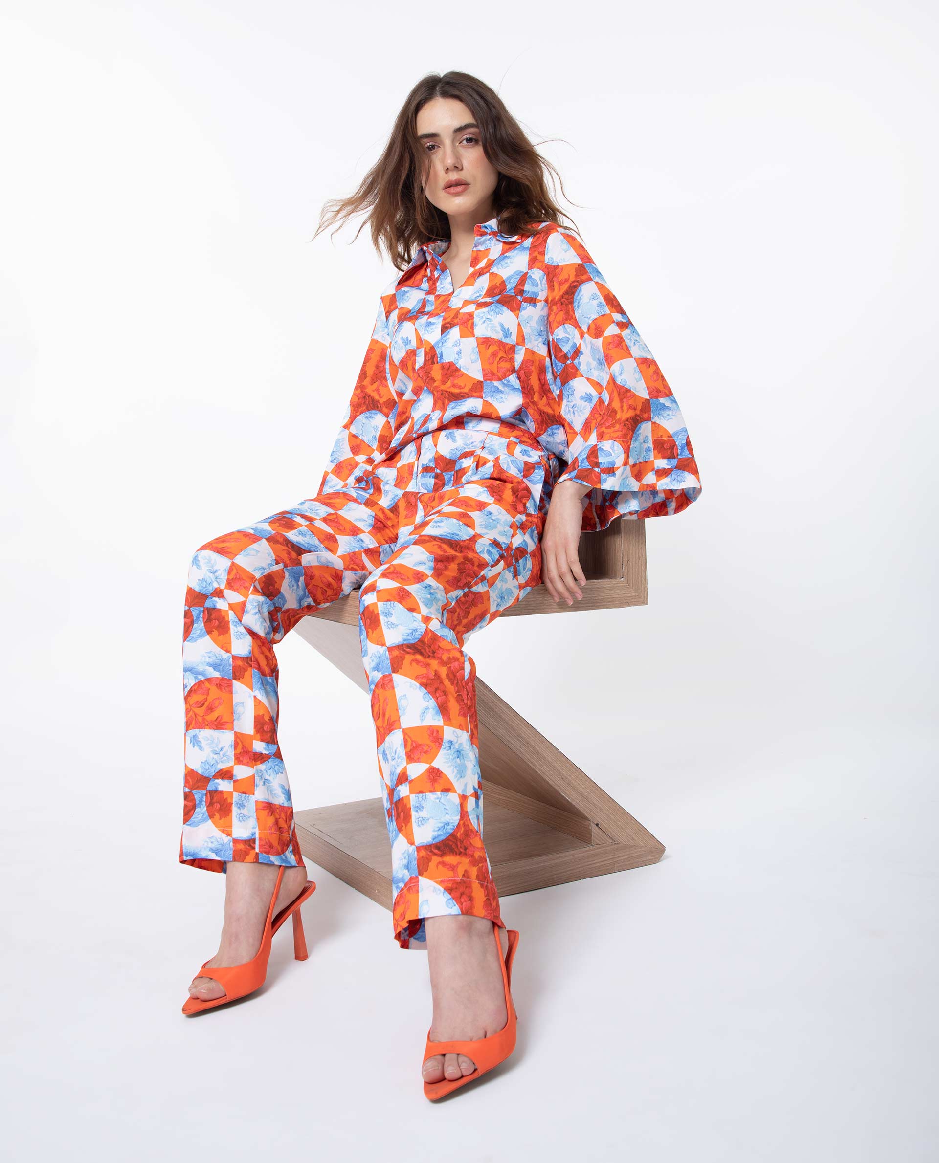 Rareism Women Gray Orange Viscose Fabric Drawstring Closure Regular Fit Floral Print Ankle Length Trousers