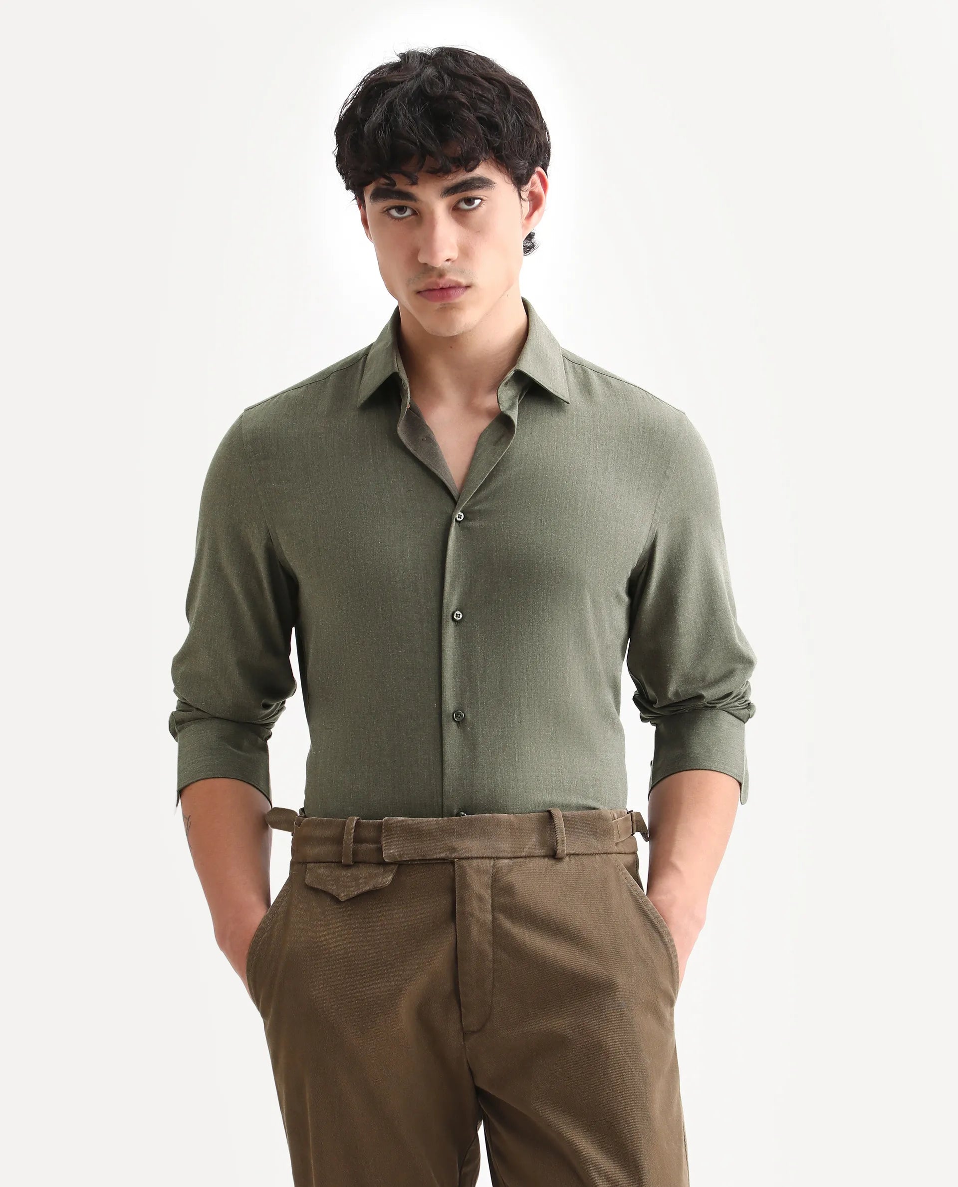 Rare Rabbit Men's Gunjo 25 Dusky Green Cotton Blend Plain Regular Fit Full Sleeve Collared Shirt