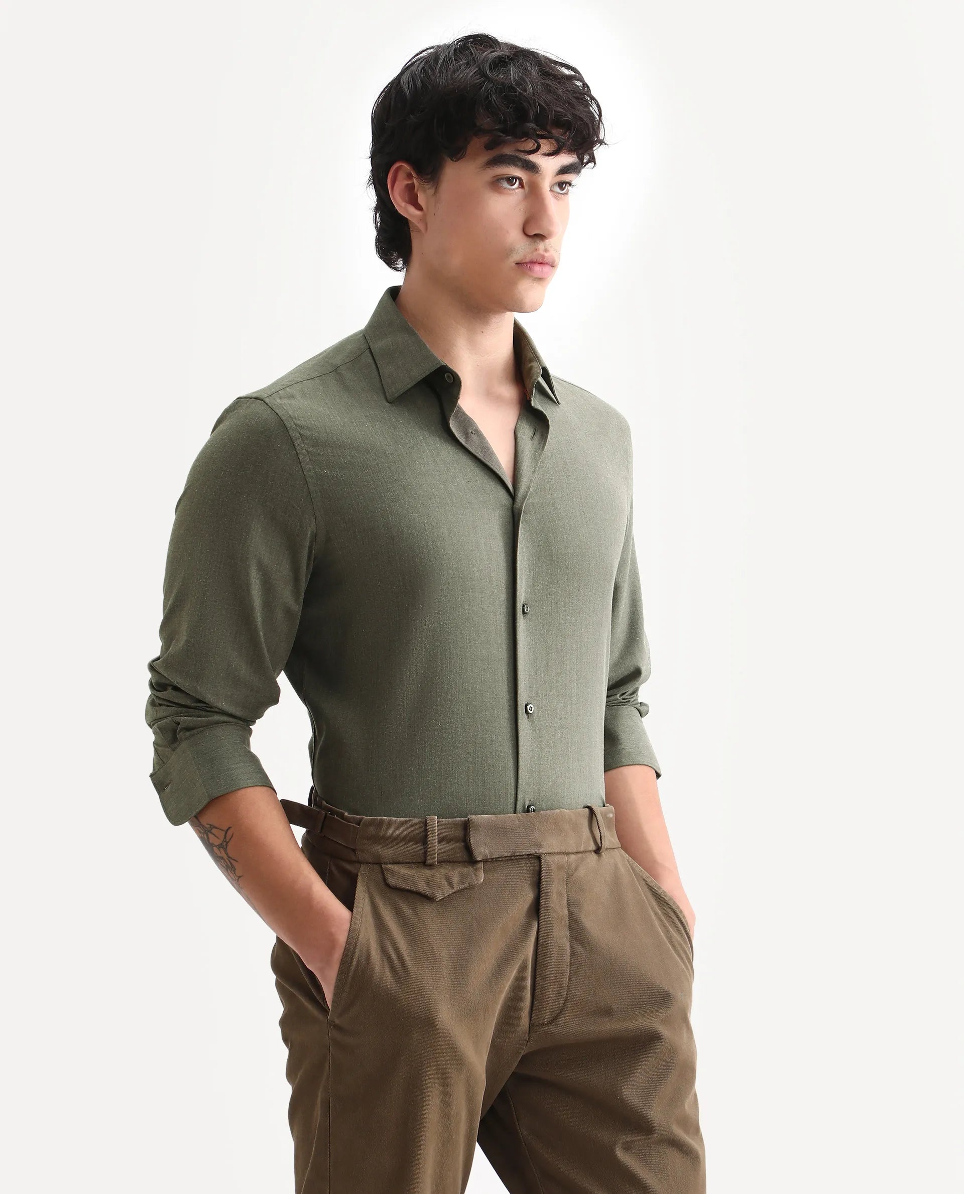 Rare Rabbit Men's Gunjo 25 Dusky Green Cotton Blend Plain Regular Fit Full Sleeve Collared Shirt