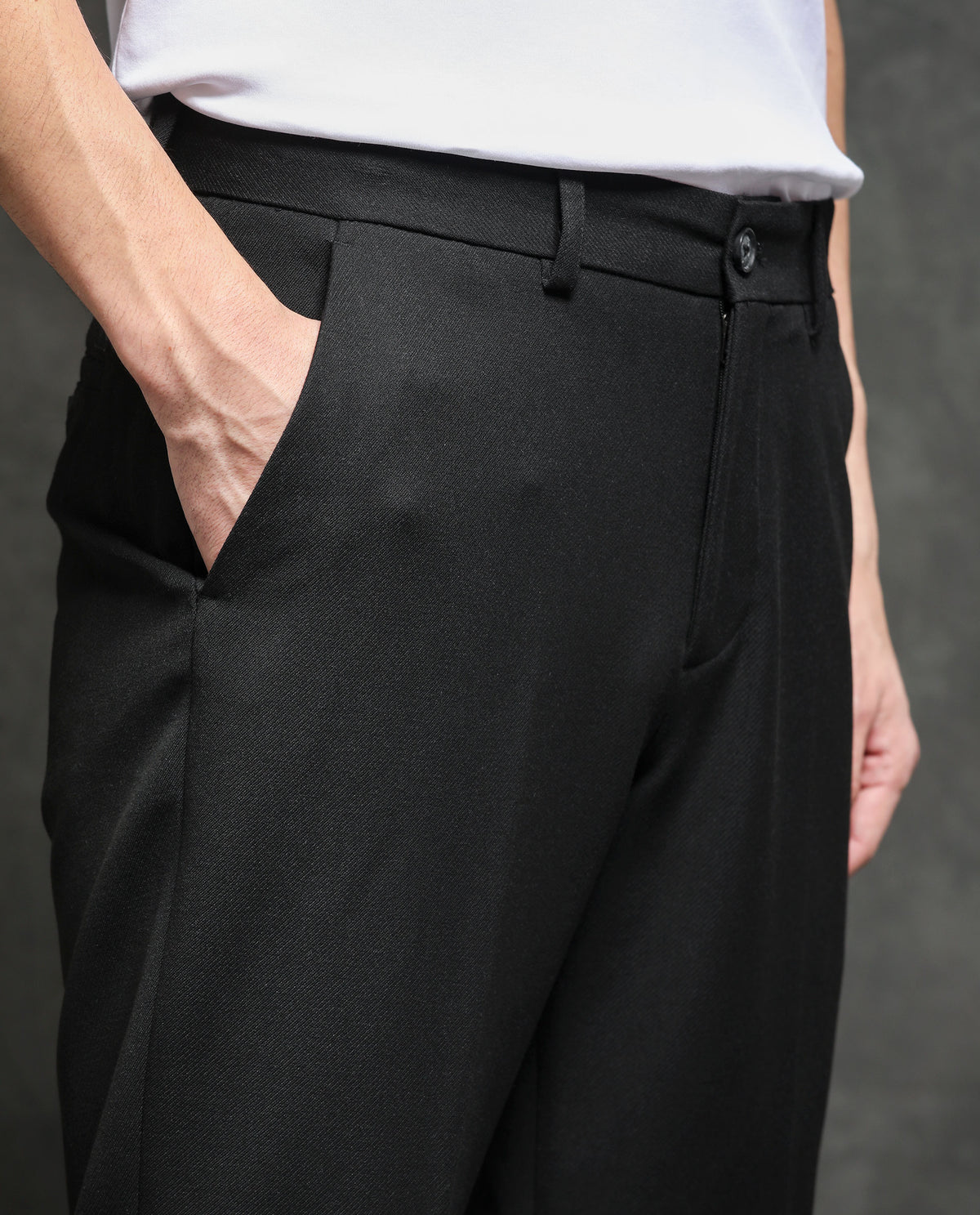 Rare Rabbit Men's Hamlet Black Solid Mid-Rise Regular Fit Premium Trouser