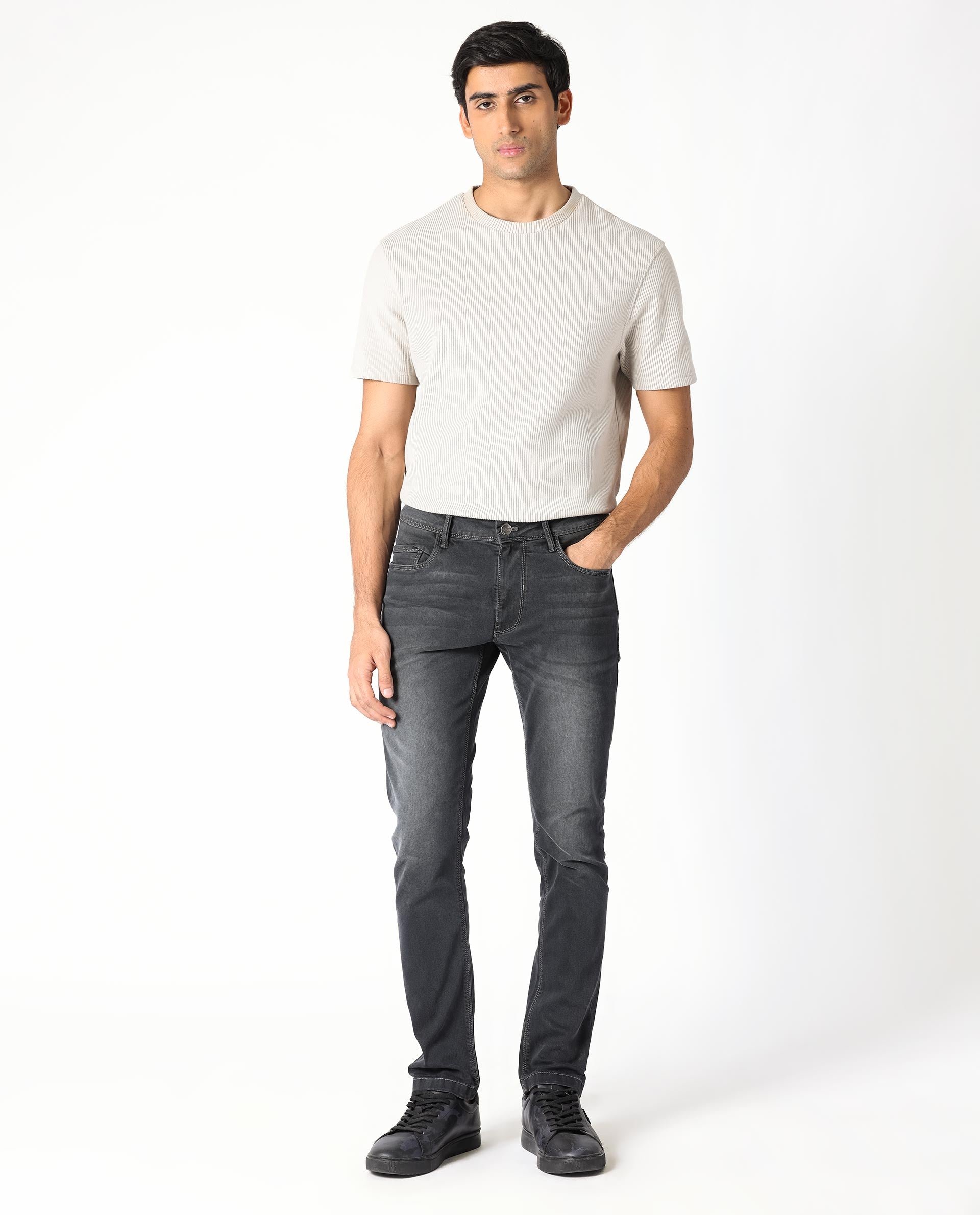 Buy Men Grey Light Slim Fit Jeans Online - 597226 | Louis Philippe
