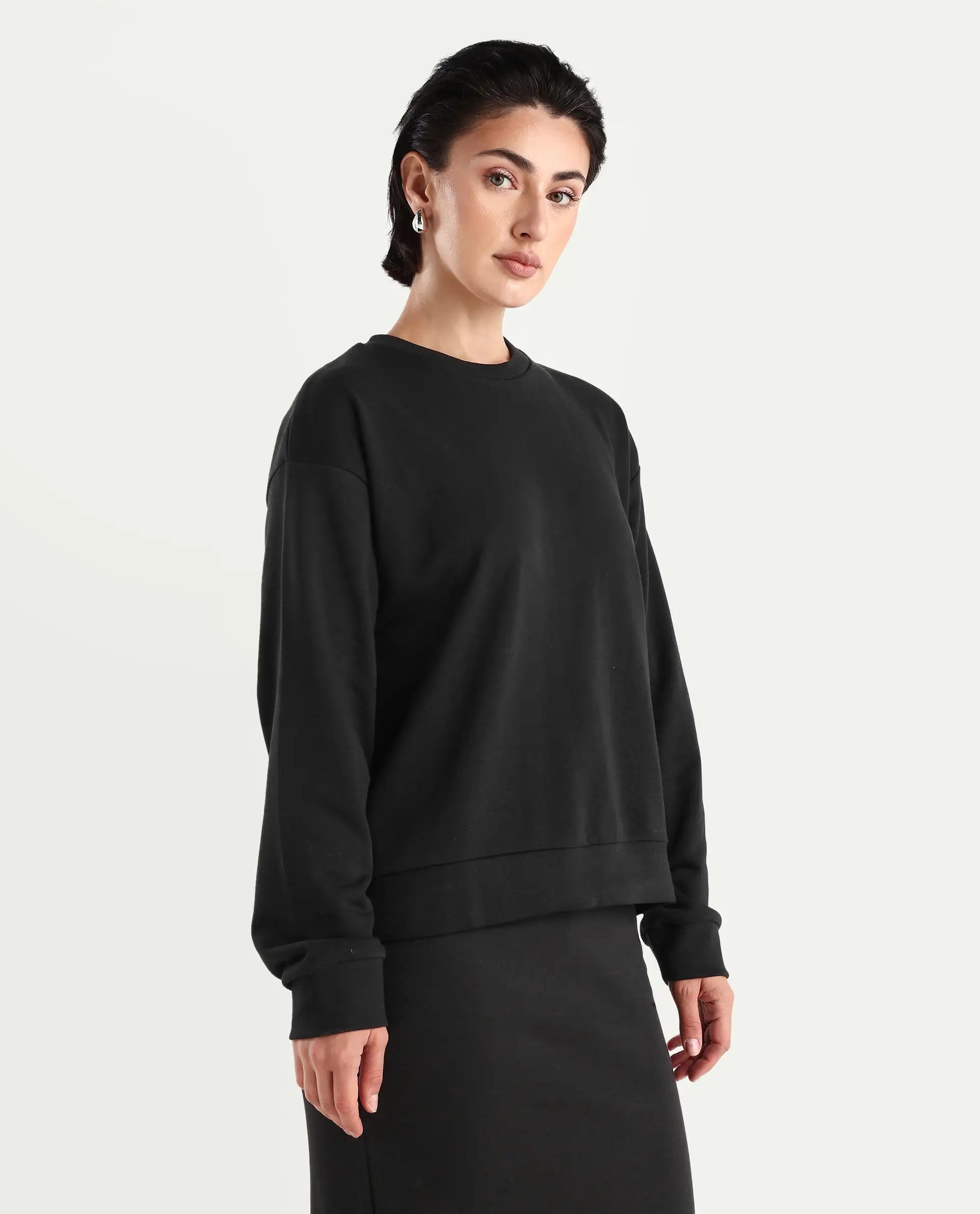 Rareism Women's Herf Black Cotton Crew Neck Graphic Print Regular Fit Sweatshirt