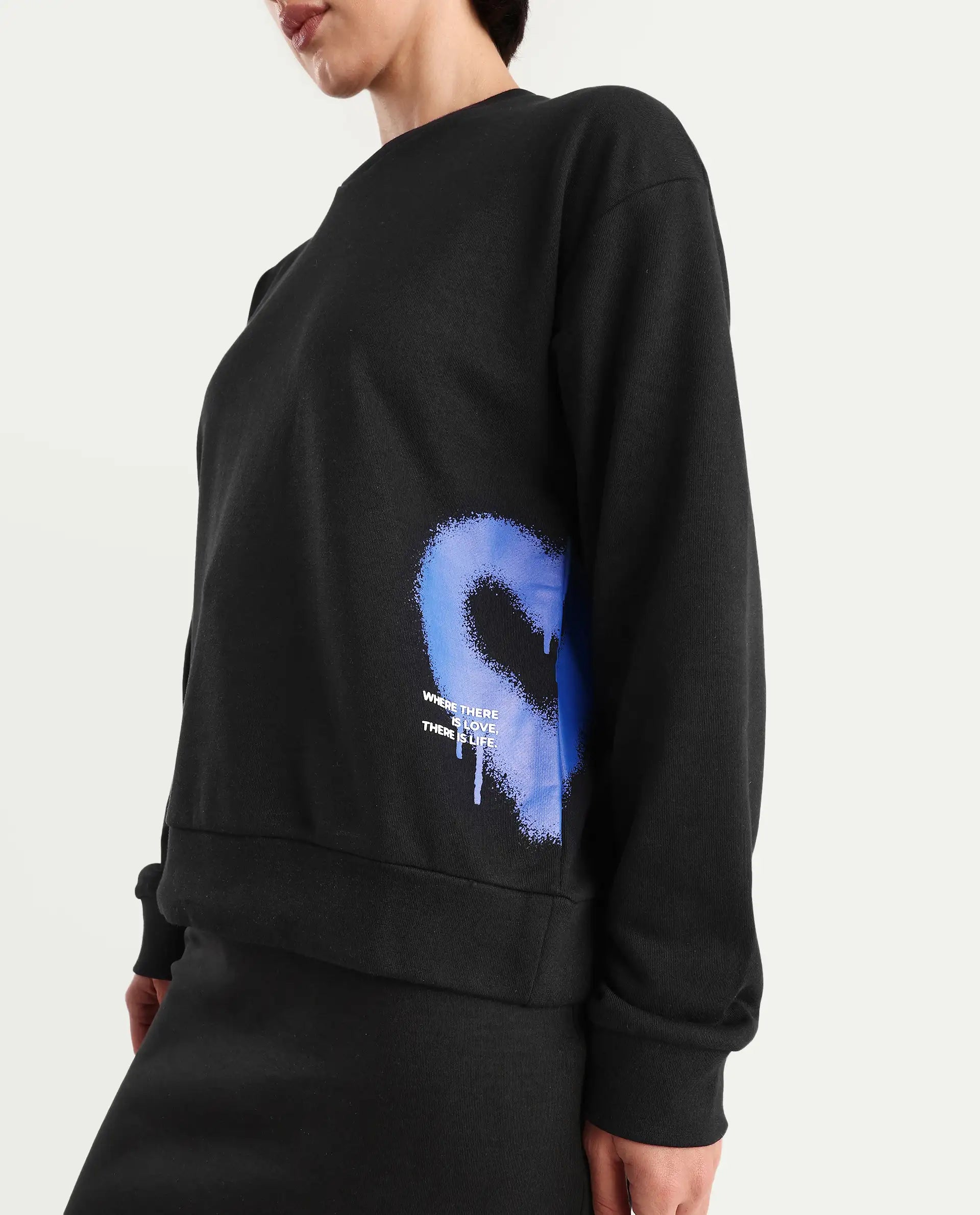 Rareism Women's Herf Black Cotton Crew Neck Graphic Print Regular Fit Sweatshirt