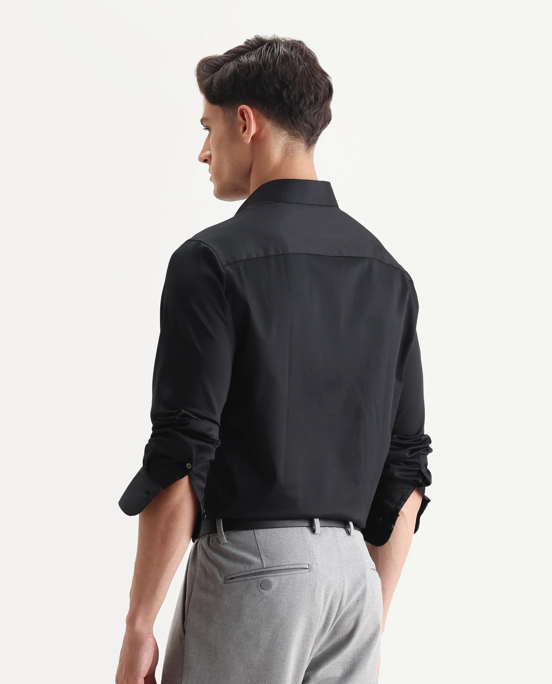 Rare Rabbit Men's Holla-26 Black Cotton Plain Regular Fit Full Sleeve Collared Shirt