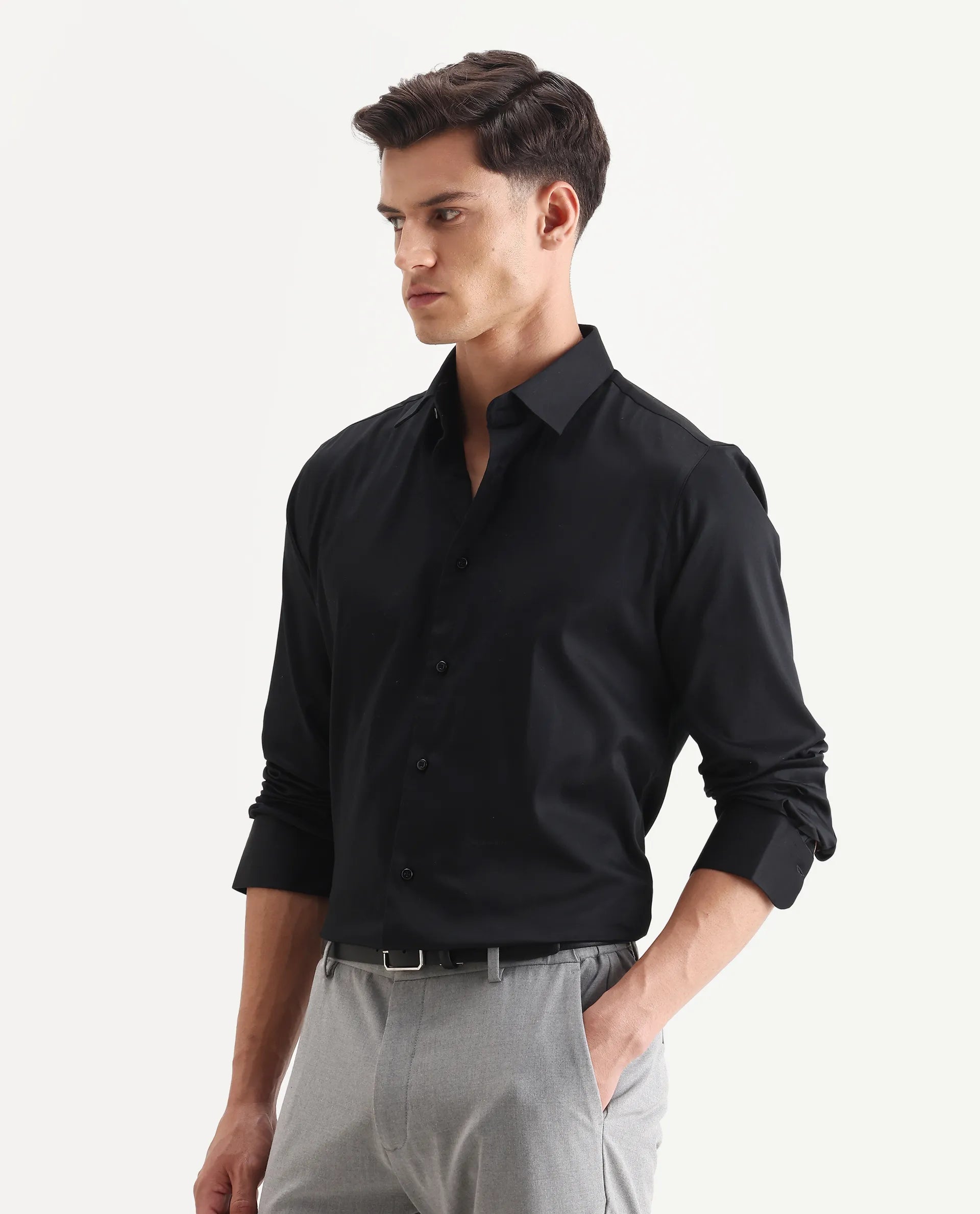 Rare Rabbit Men's Holla-26 Black Cotton Plain Regular Fit Full Sleeve Collared Shirt