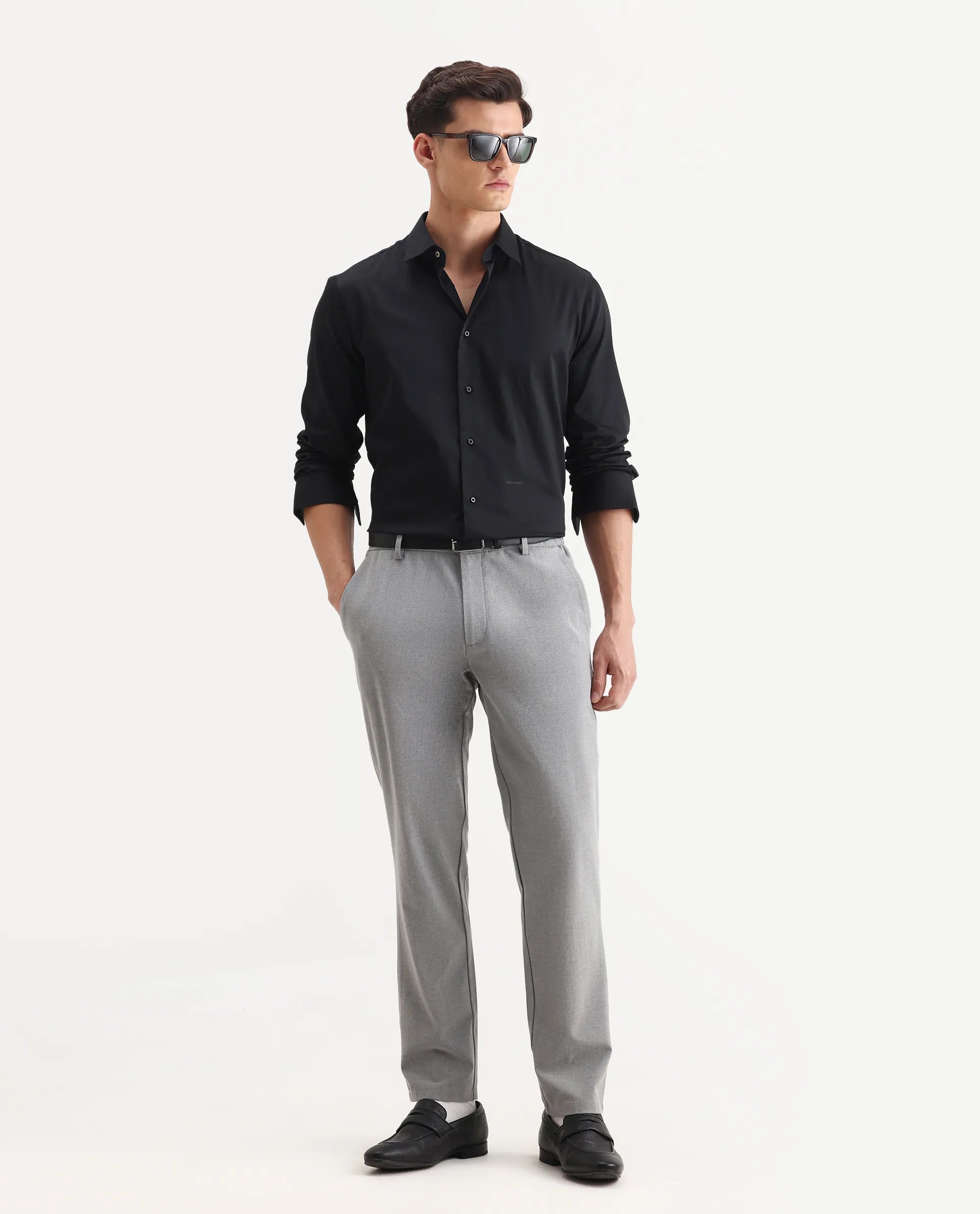 Rare Rabbit Men's Holla-26 Black Cotton Plain Regular Fit Full Sleeve Collared Shirt