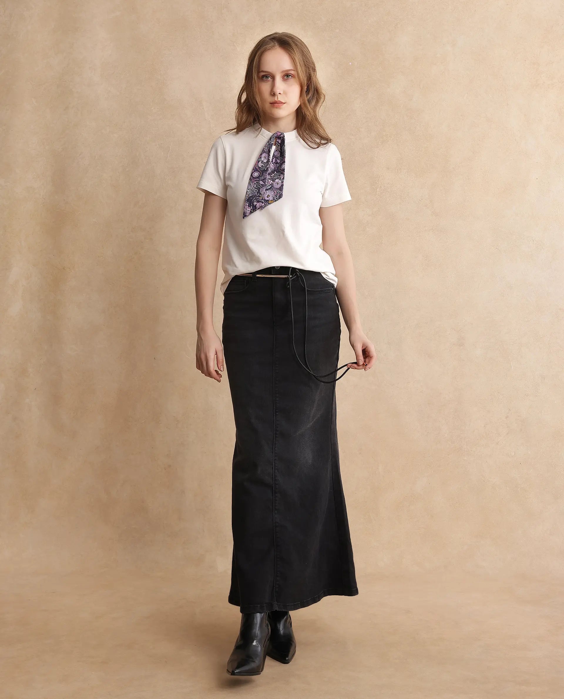 Rareism Women Hosta Off White Cotton Blend Fabric Short Sleeve Crew Neck T-Shirt