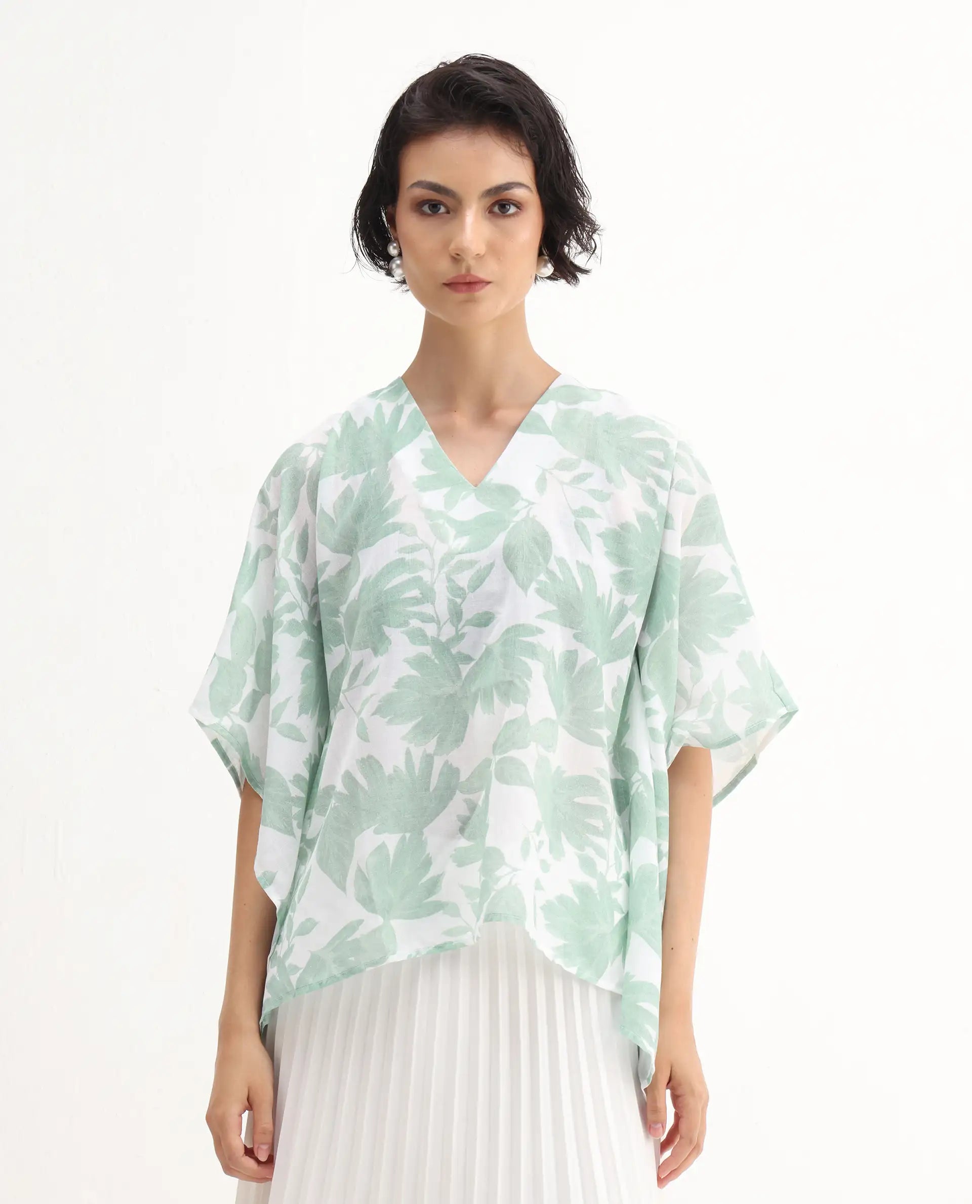 Rareism Women's Ibac Light Green Linen V-Neck Floral Print Kimono Sleeve Relaxed Fit Top