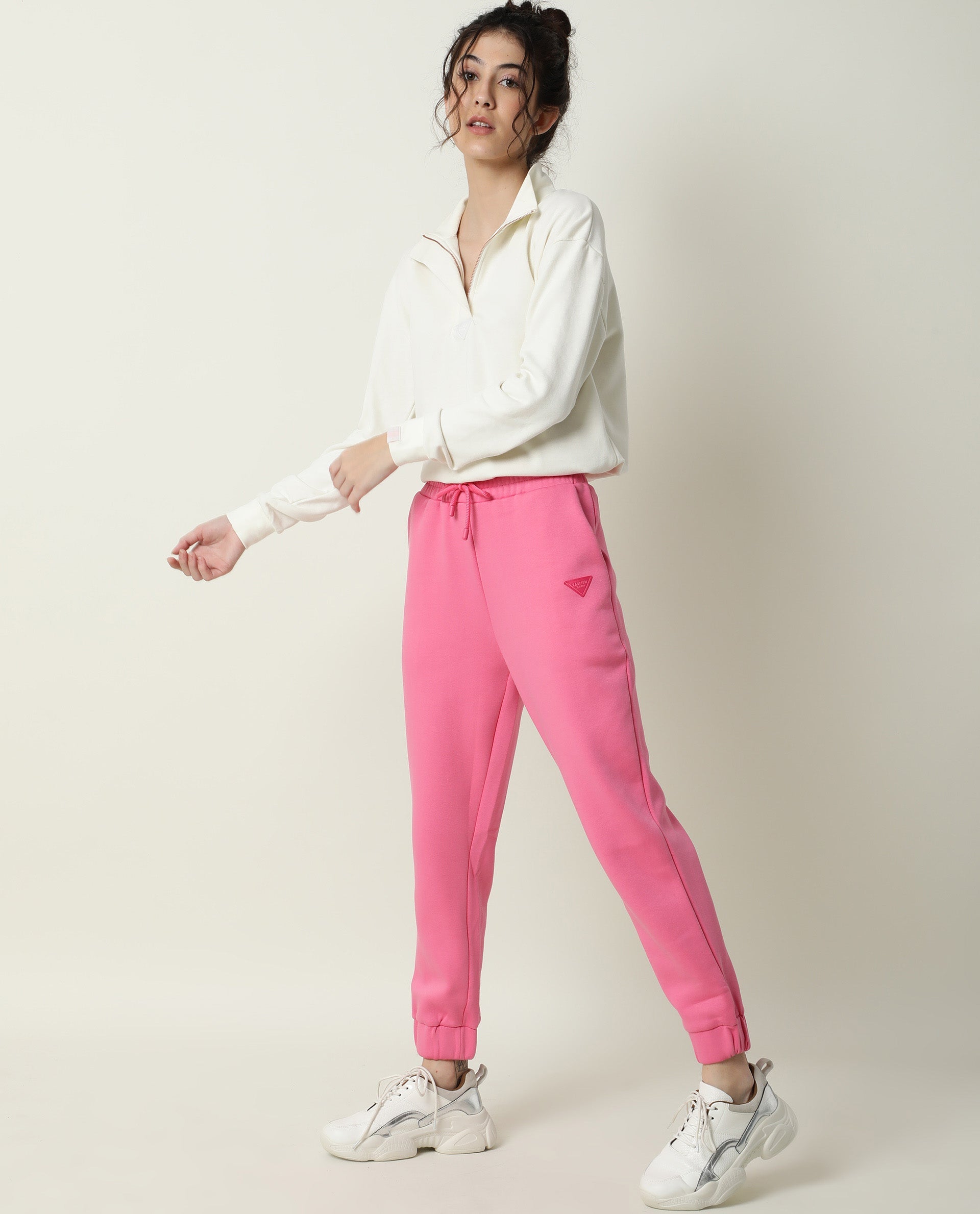 Rareism Women Neo-1 Pink Poly Cotton Fabric Tailored Fit Solid Mid Rise Ankle Length Track Pant