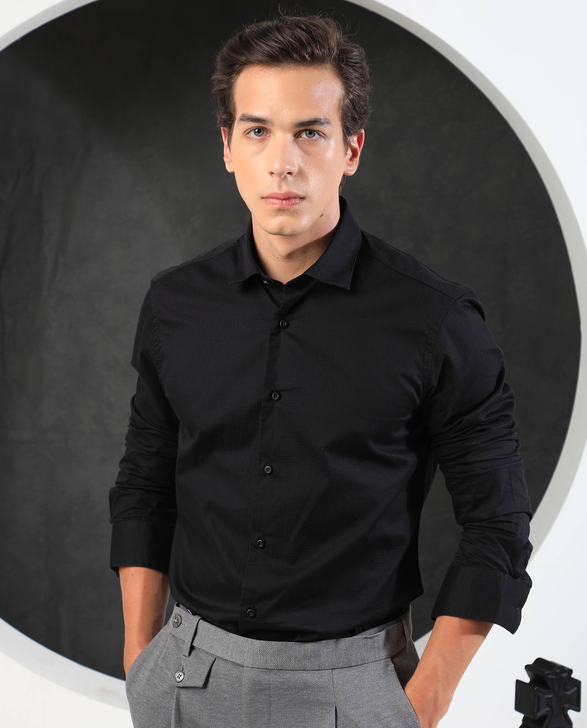 Rare Rabbit Men's Cents Black Dobby Full Sleeves Solid Shirt