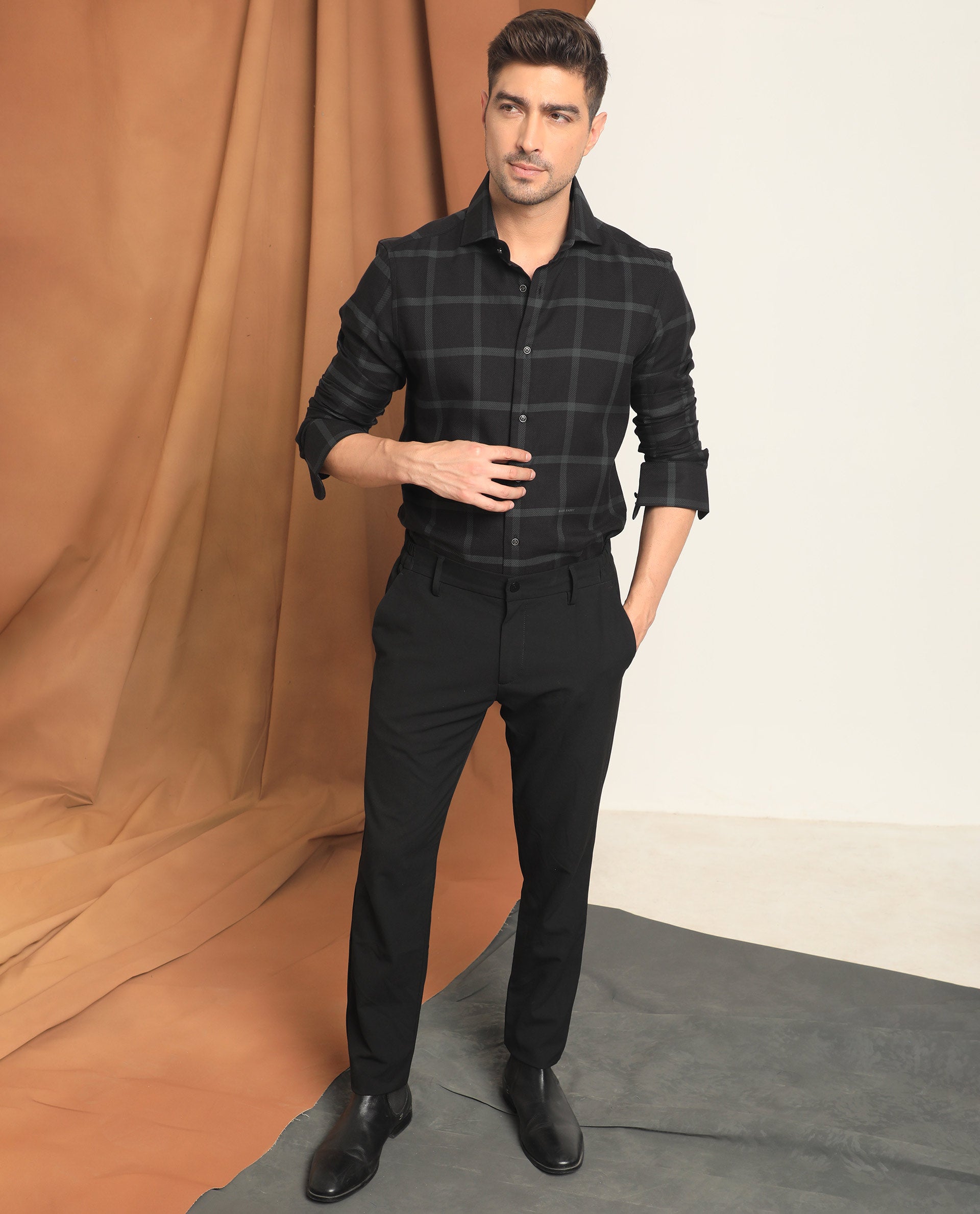 Rare Rabbit Men's Nielson Black Cotton Fabric Full Sleeves Checks Shirt