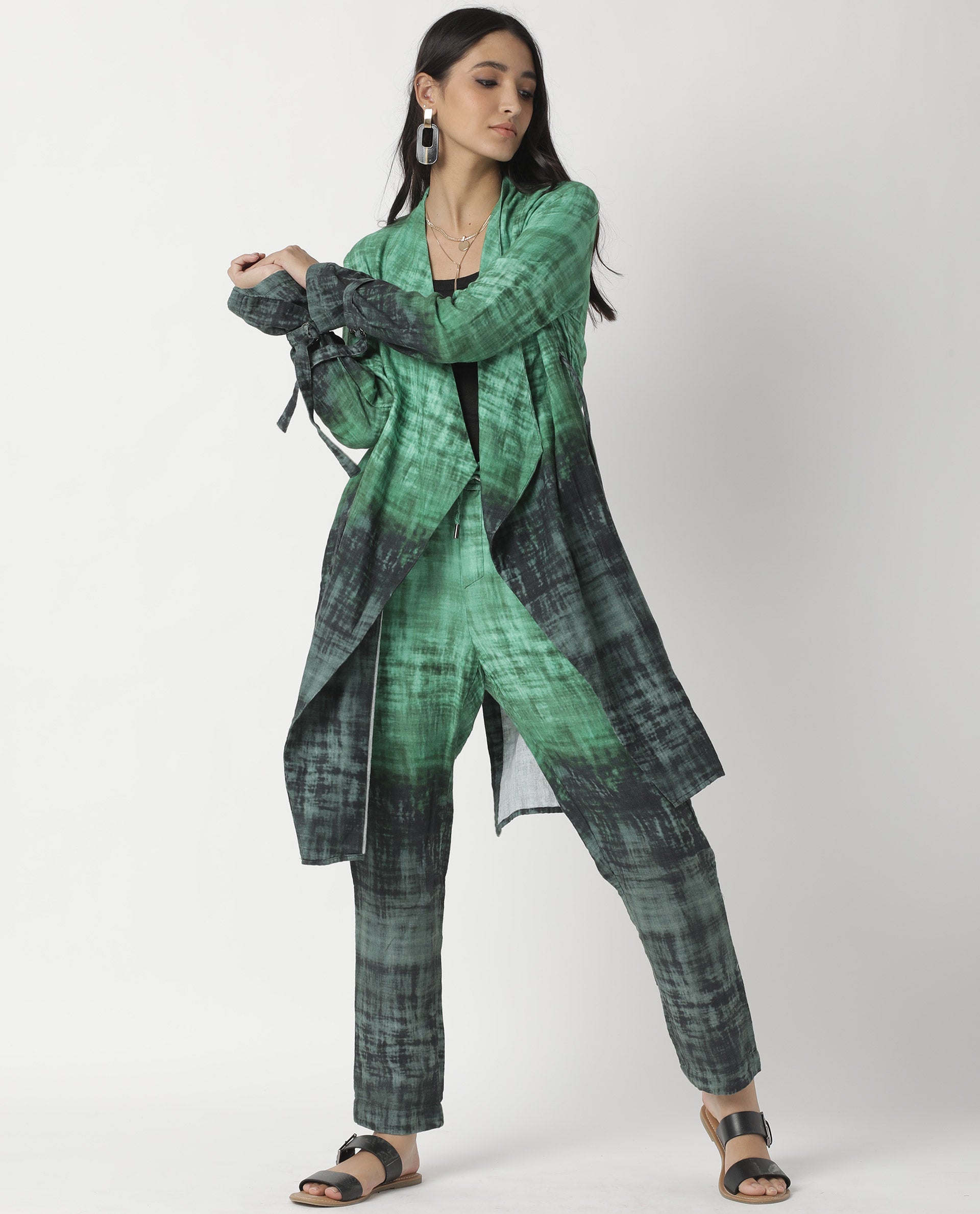 Rareism Women Boss Green Cotton Fabric Regular Fit Knee Length Abstract Print Collarless Outer Wear