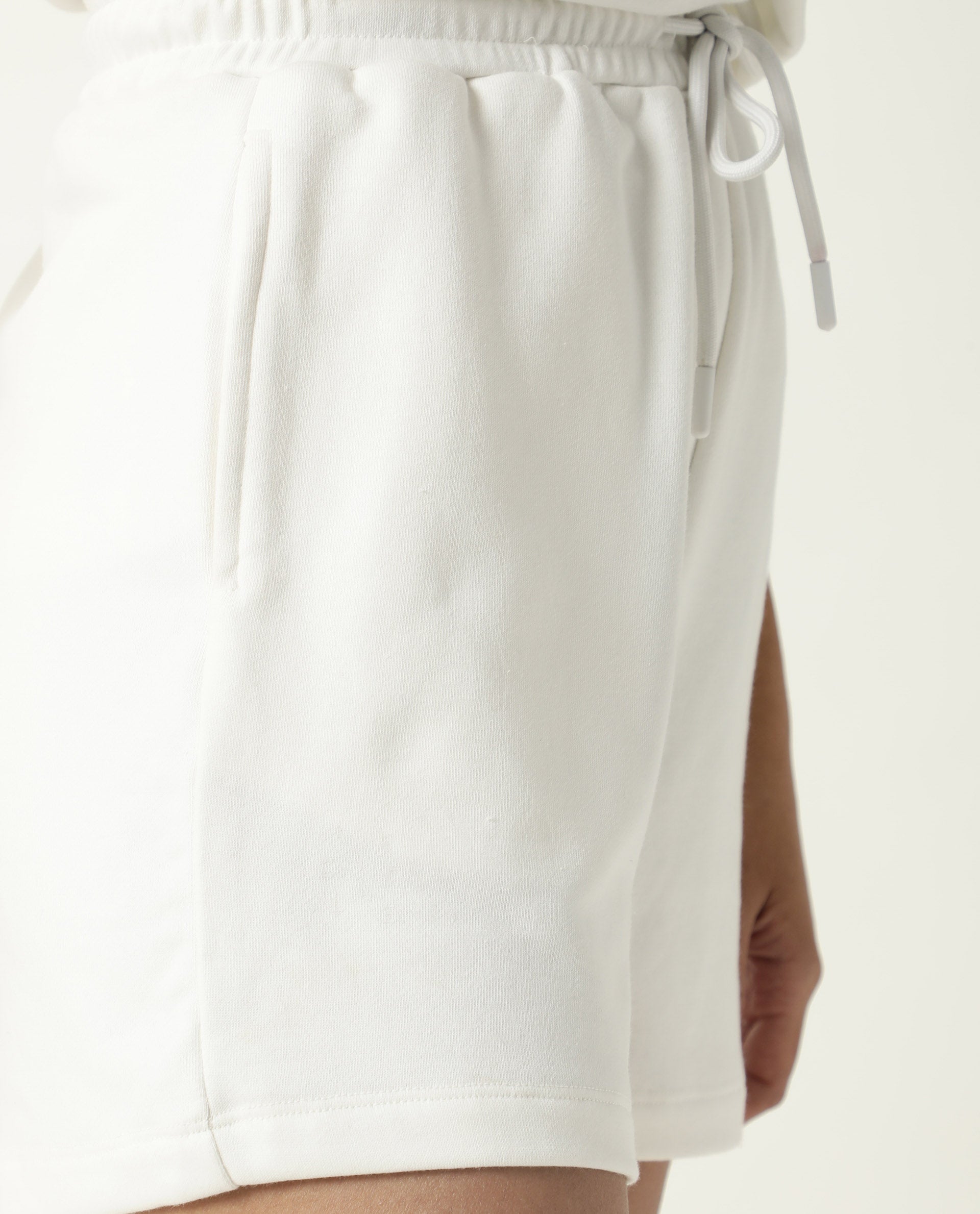 Rareism Women Ciri Off White Cotton Poly Fabric Relaxed Fit Solid Mid Rise Shorts