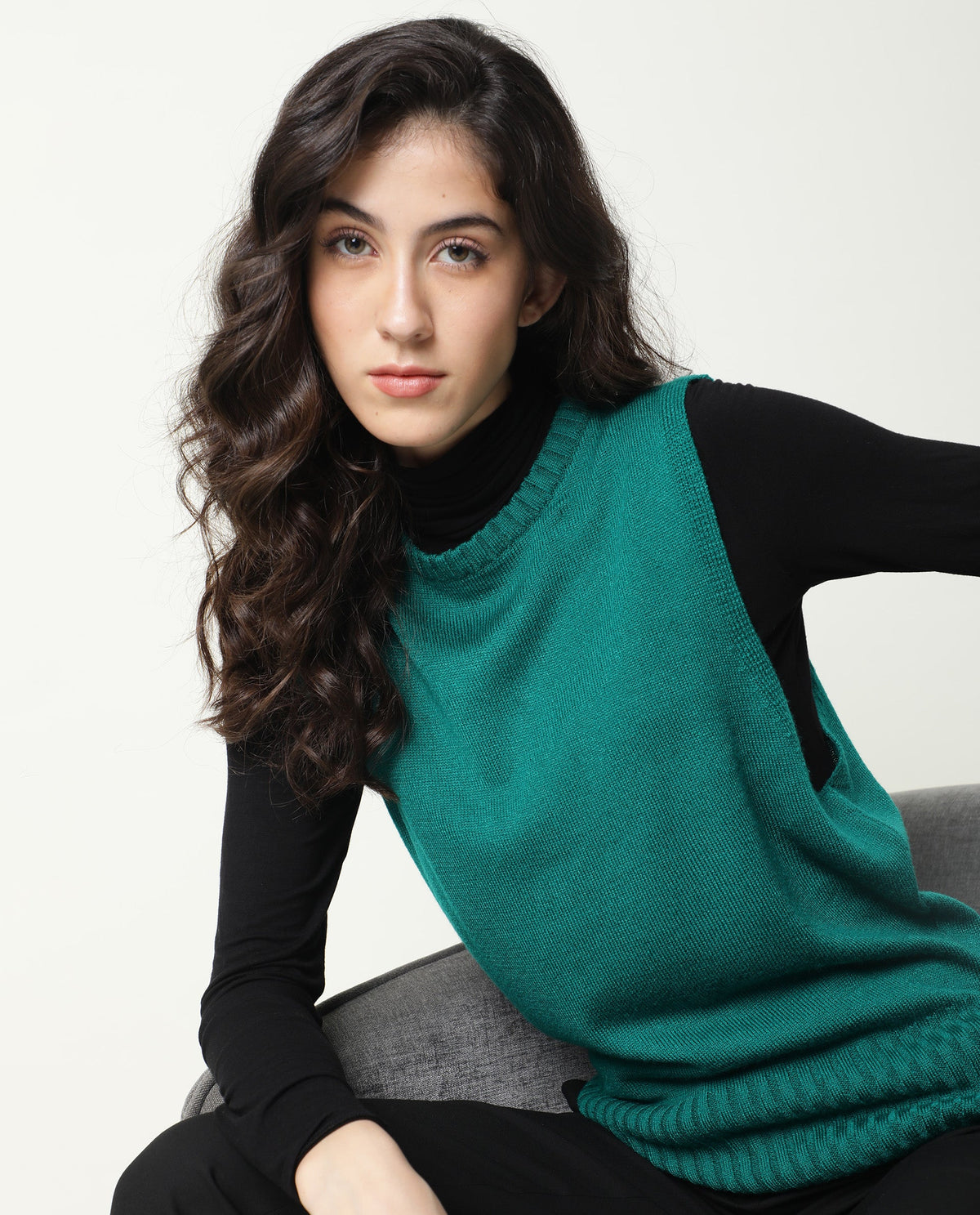 Rareism Women Sleek Green Sweater Sleeveless