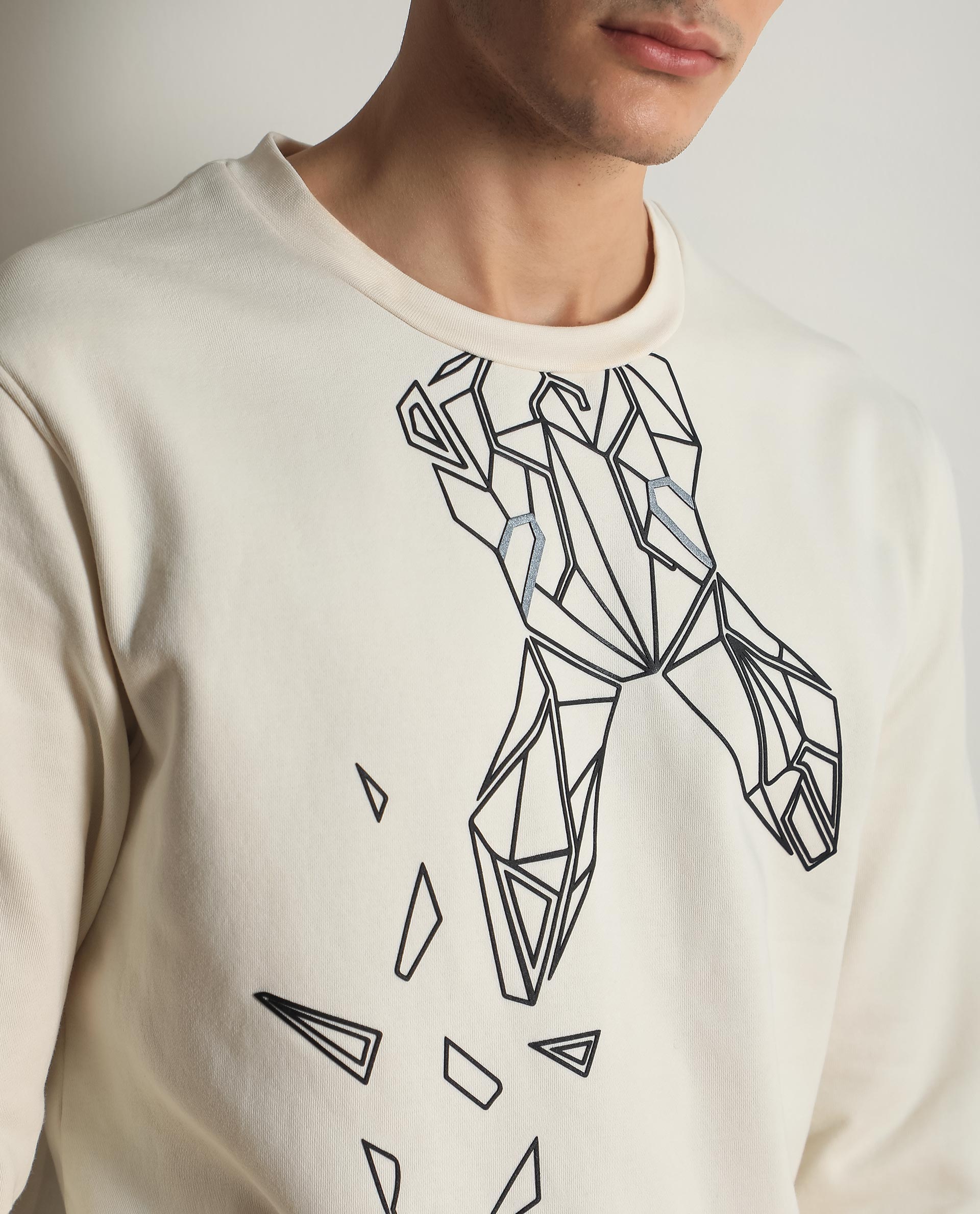 Rare Rabbit Mens Oakk Off White Full Sleeves Crew Neck Graphic Logo Print Sweatshirt