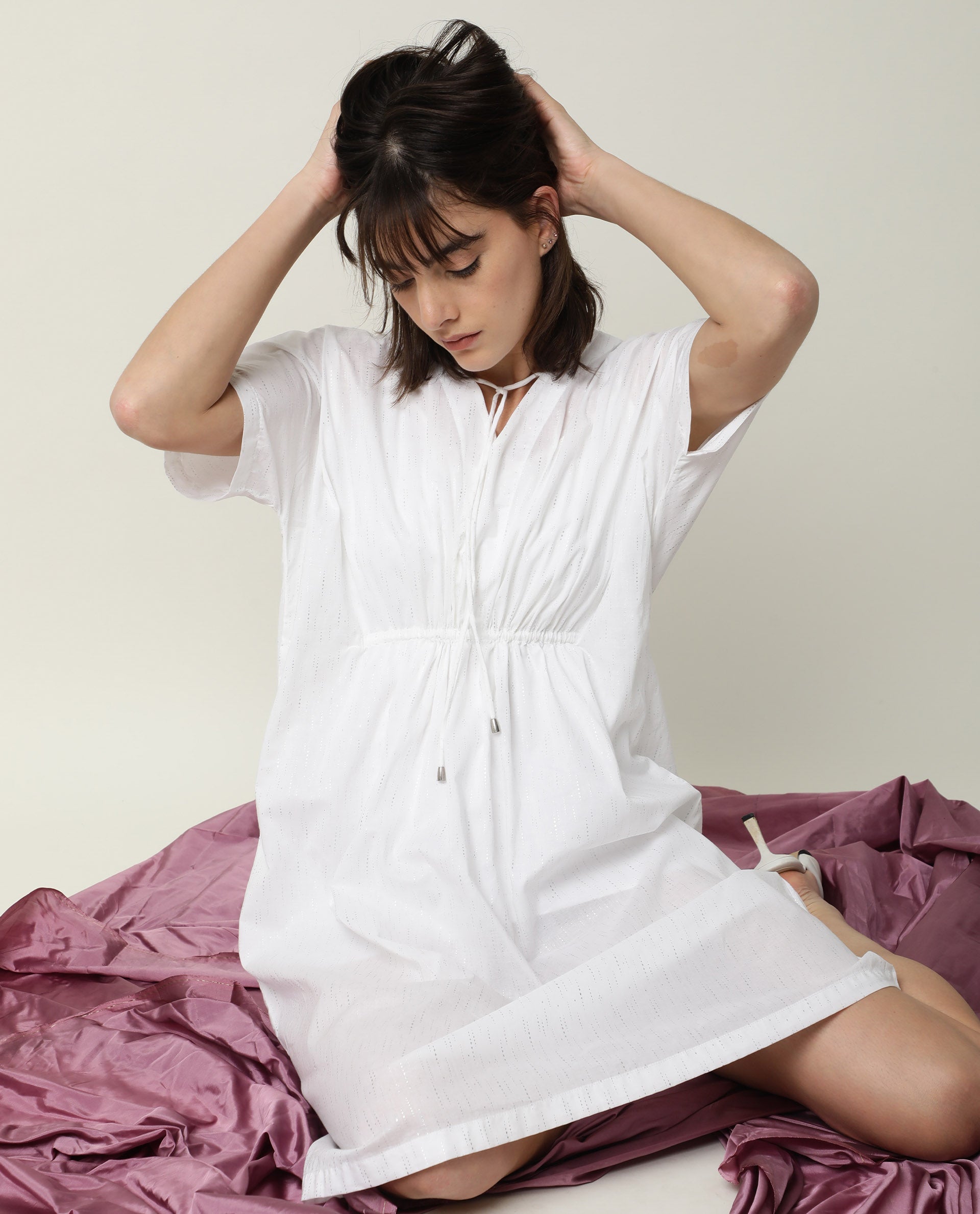 Rareism Women Shawn White V Neck Tie Up Half Sleeves Drawstring At Waist With Pockets Kaftan Knee Length Dress